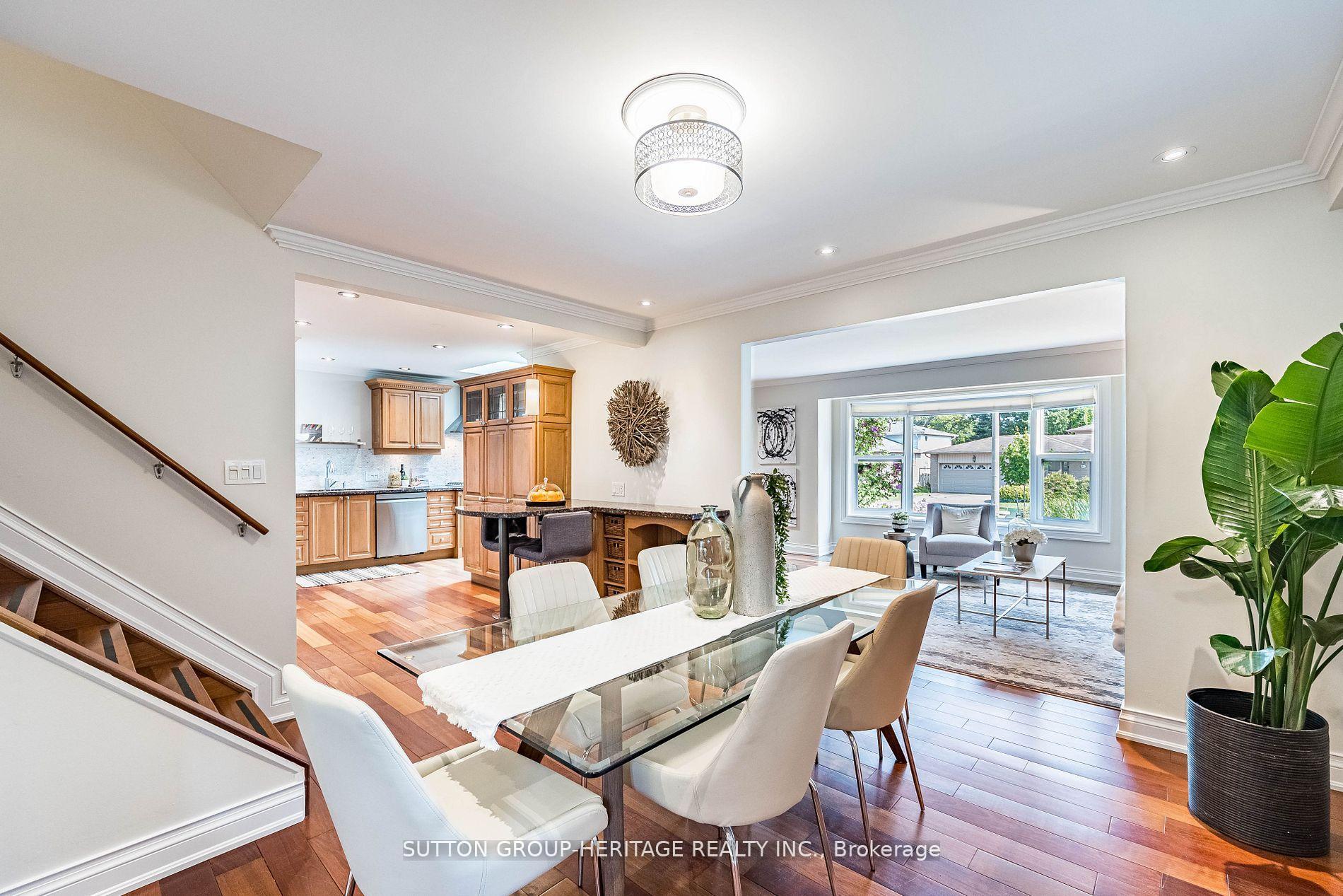 Photo 7 of 47 Pringle Avenue, Markham, Markham Village — HOMEH