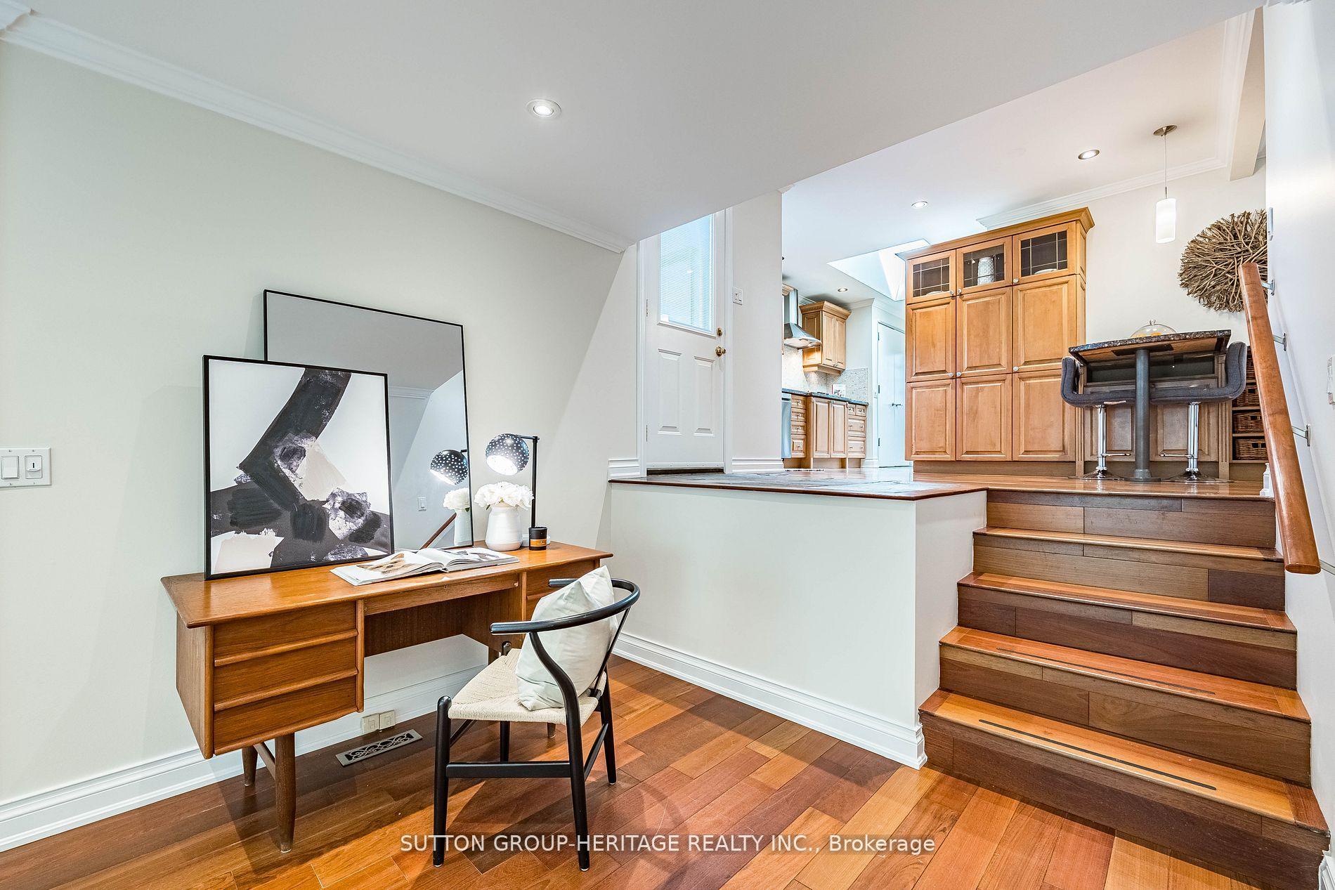 Photo 13 of 47 Pringle Avenue, Markham, Markham Village — HOMEH
