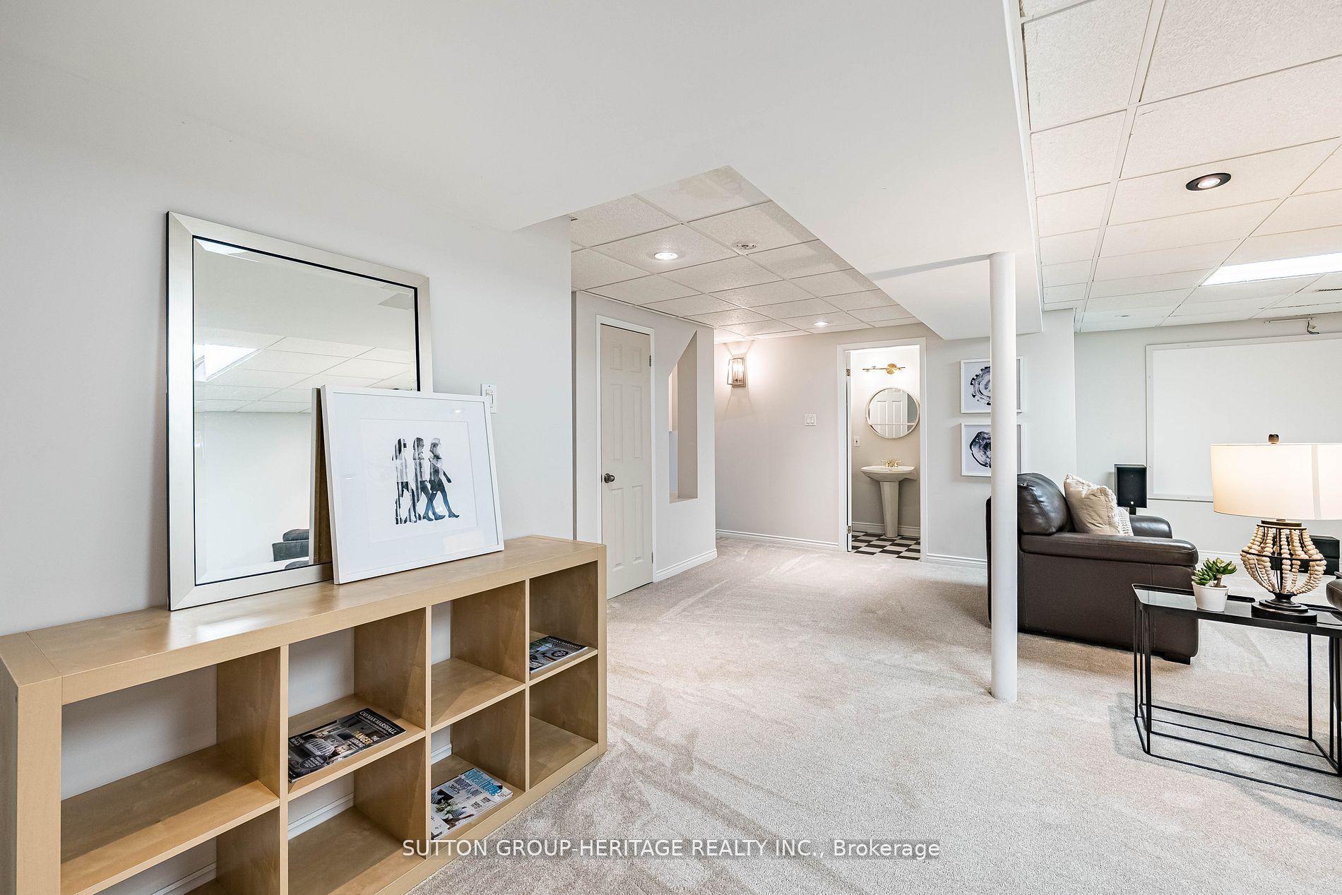 Photo 24 of 47 Pringle Avenue, Markham, Markham Village — HOMEH