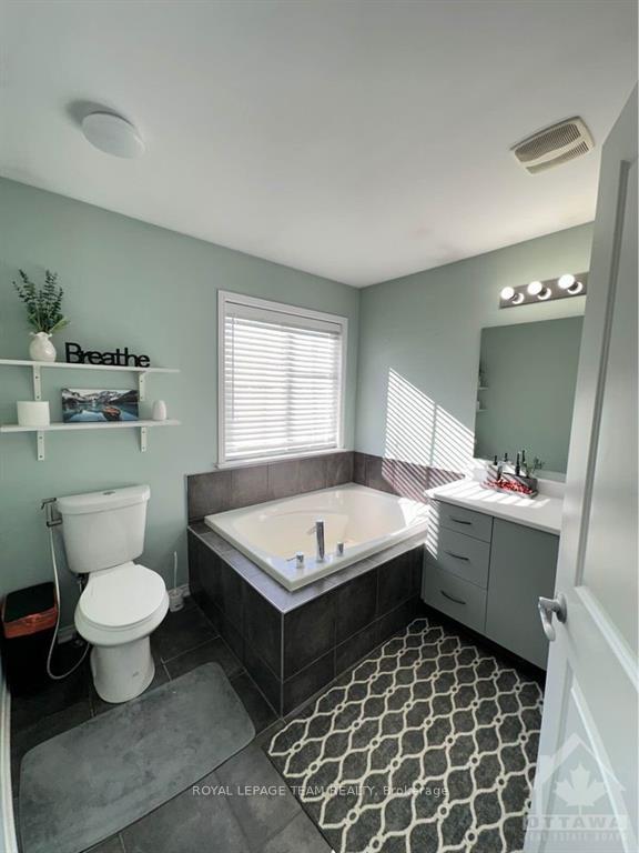 Photo 17 of 141 Patriot Place, Ottawa, Kanata - Emerald Meadows/Trailwest — HOMEH