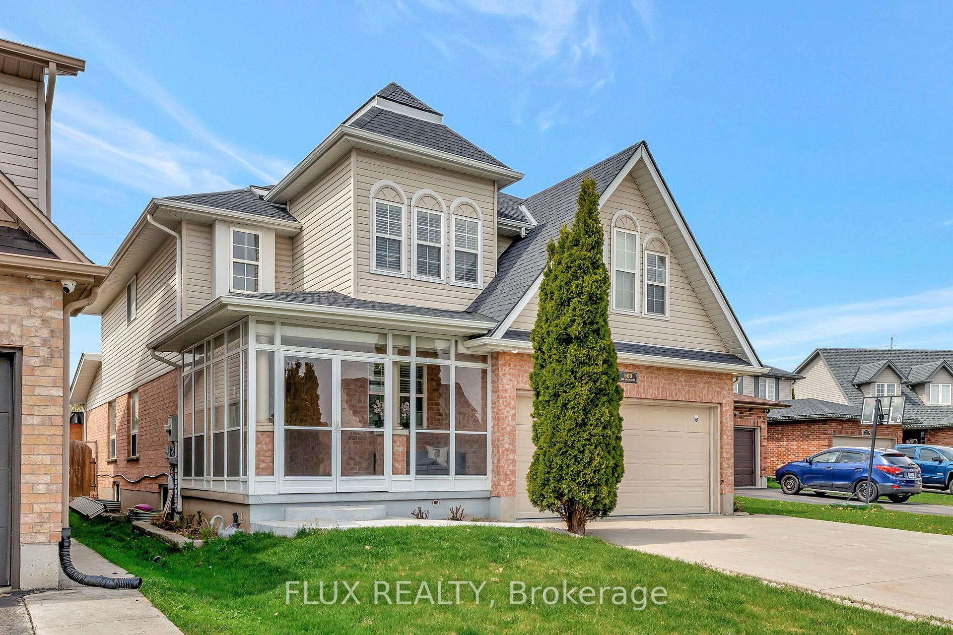 Photo 2 of 509 Pine Hollow Court, Kitchener — HOMEH