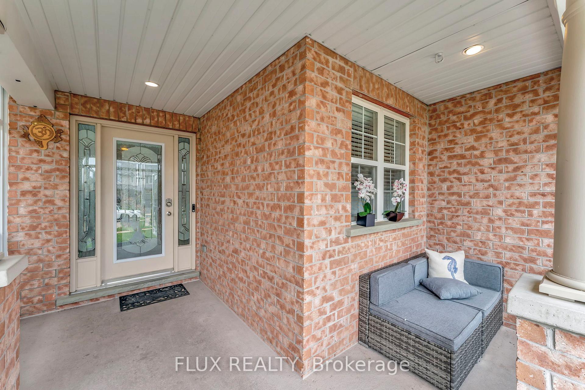 Photo 3 of 509 Pine Hollow Court, Kitchener — HOMEH