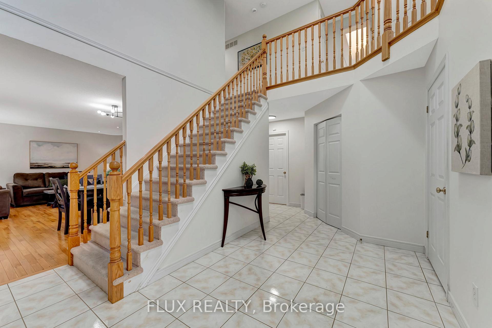 Photo 5 of 509 Pine Hollow Court, Kitchener — HOMEH