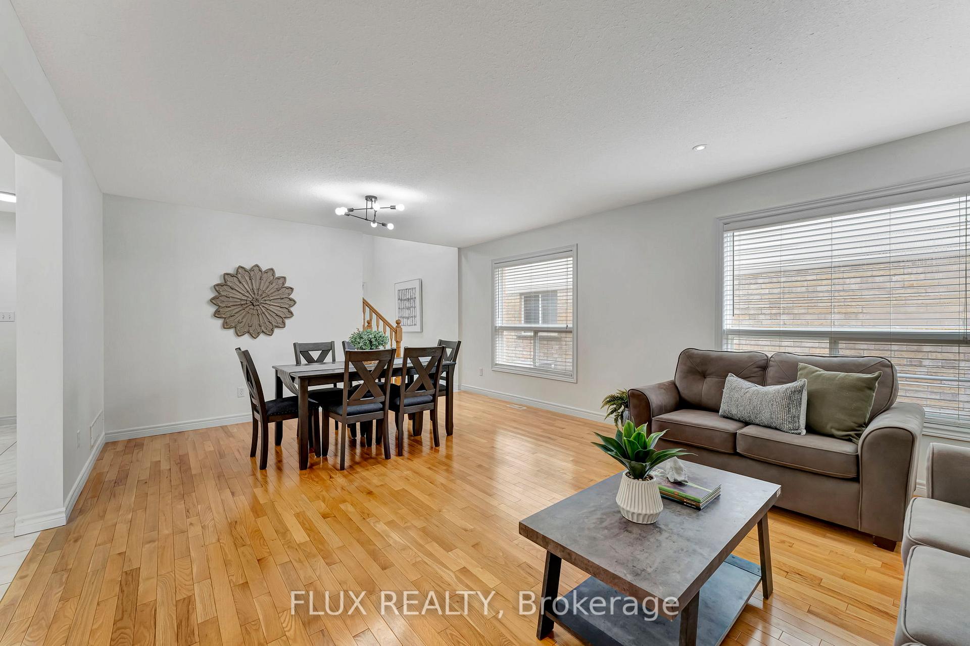 Photo 9 of 509 Pine Hollow Court, Kitchener — HOMEH