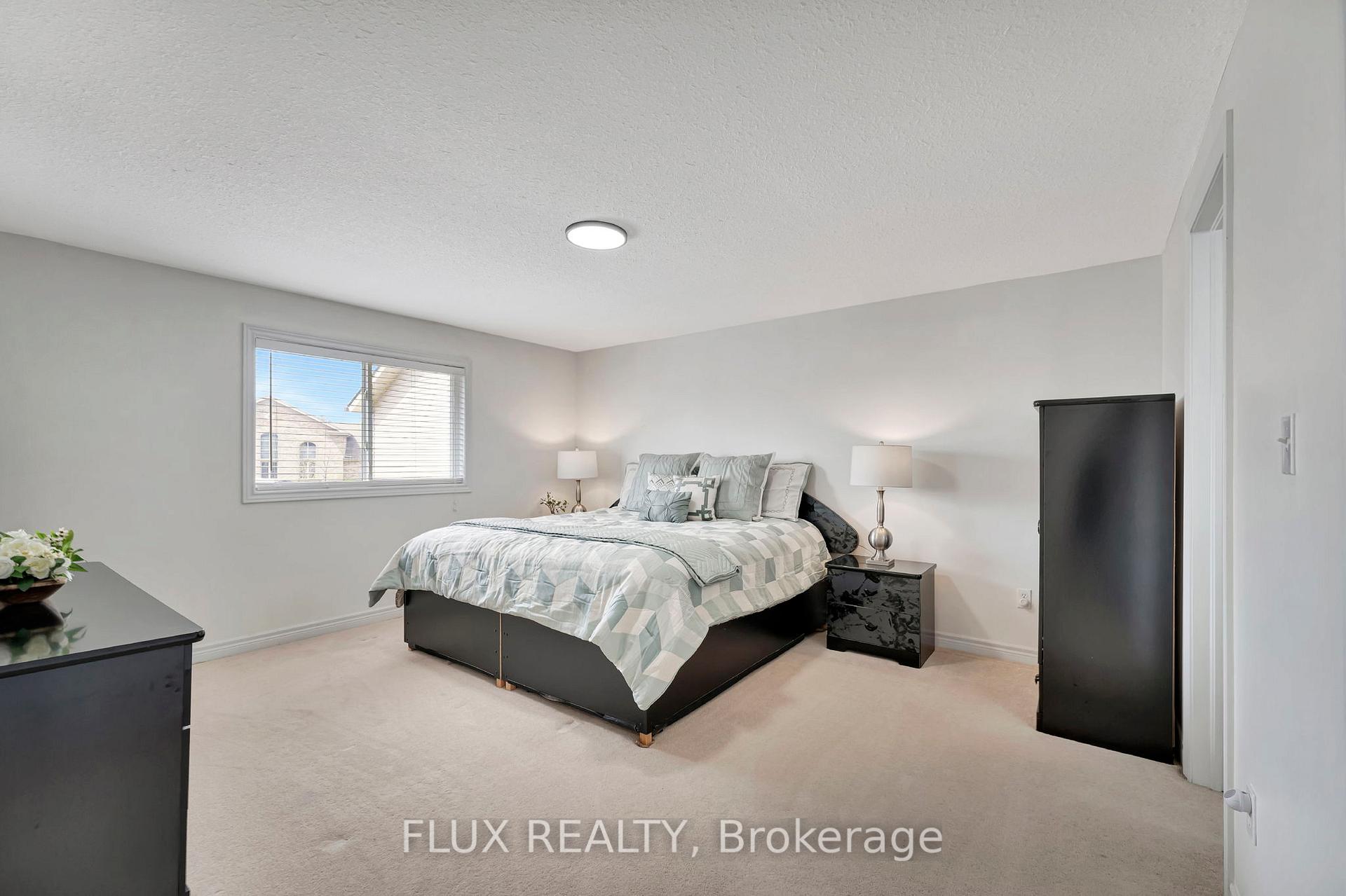 Photo 23 of 509 Pine Hollow Court, Kitchener — HOMEH