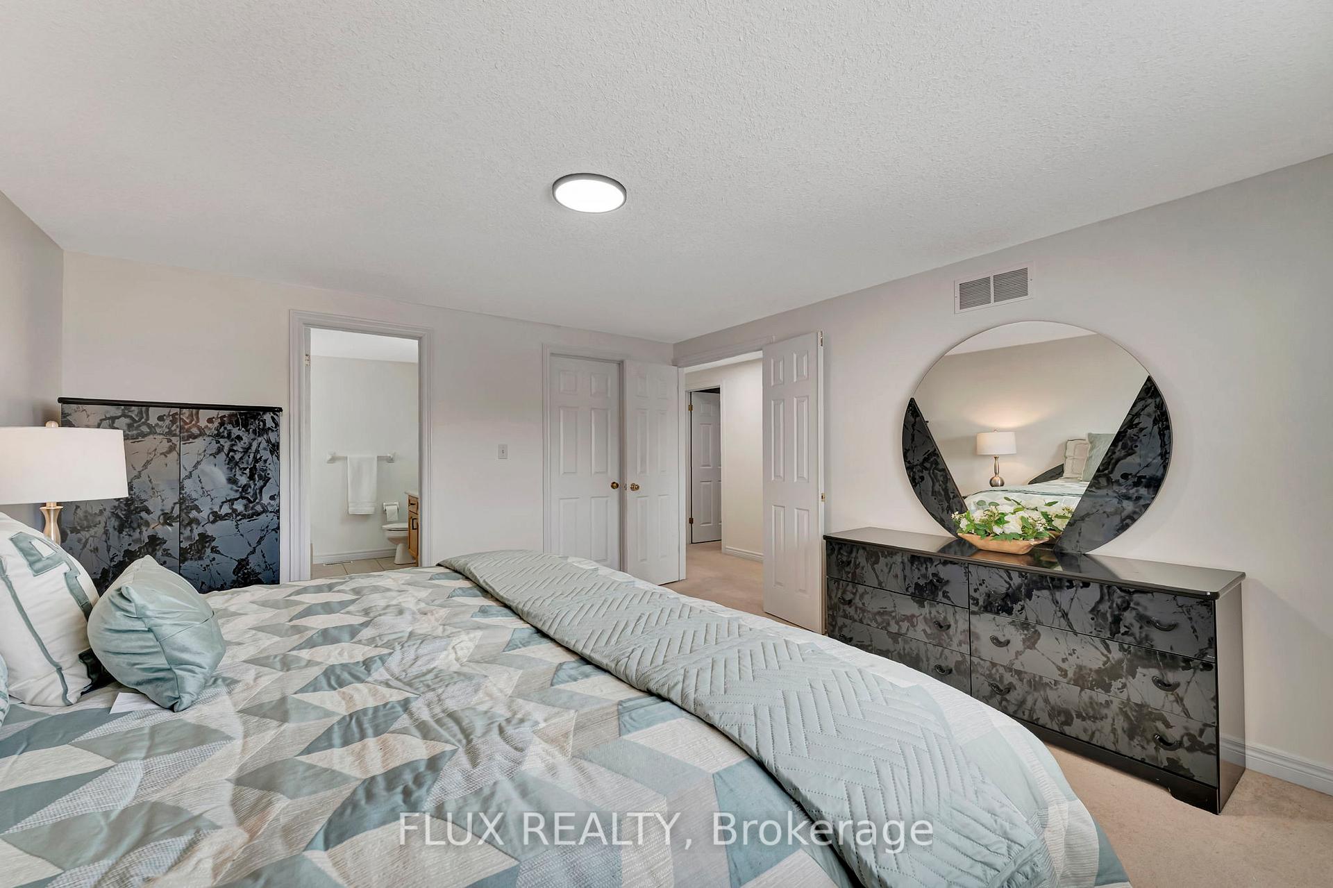 Photo 24 of 509 Pine Hollow Court, Kitchener — HOMEH