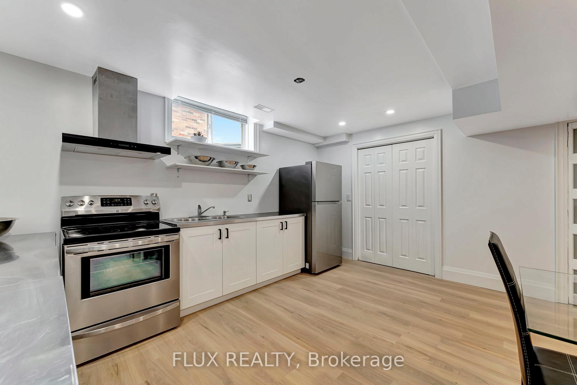 Photo 37 of 509 Pine Hollow Court, Kitchener — HOMEH