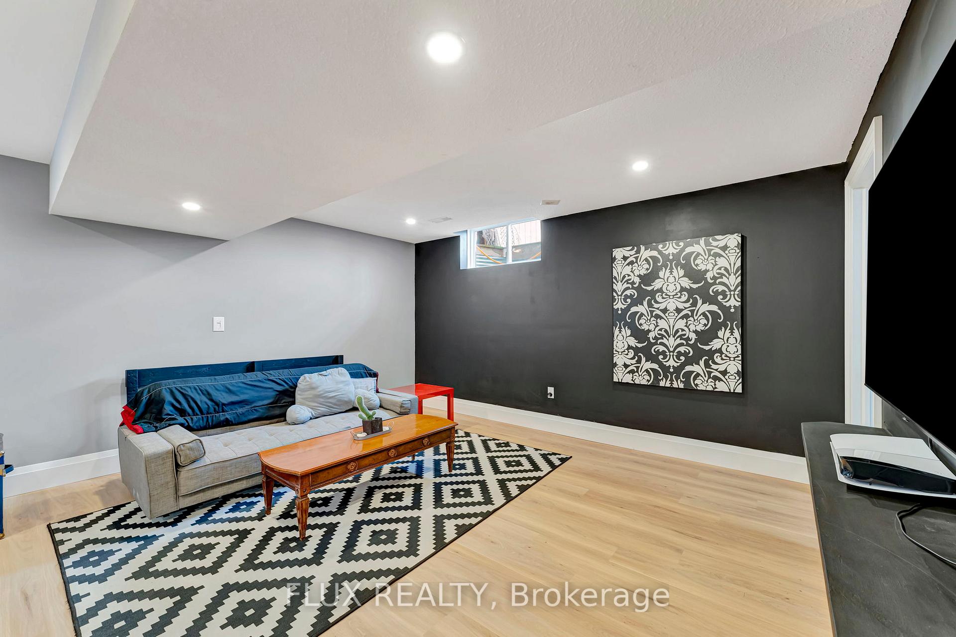 Photo 39 of 509 Pine Hollow Court, Kitchener — HOMEH