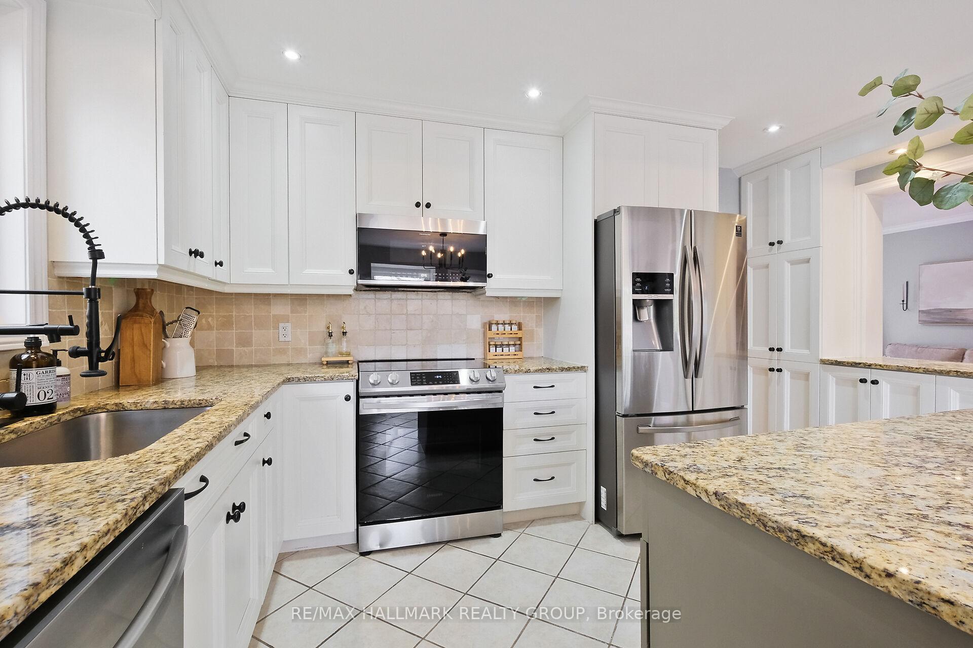 Photo 12 of 35 Willow Glen Drive, Ottawa, Kanata - Bridlewood — HOMEH