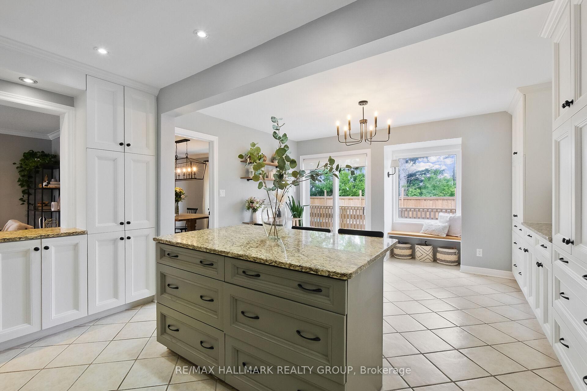 Photo 13 of 35 Willow Glen Drive, Ottawa, Kanata - Bridlewood — HOMEH