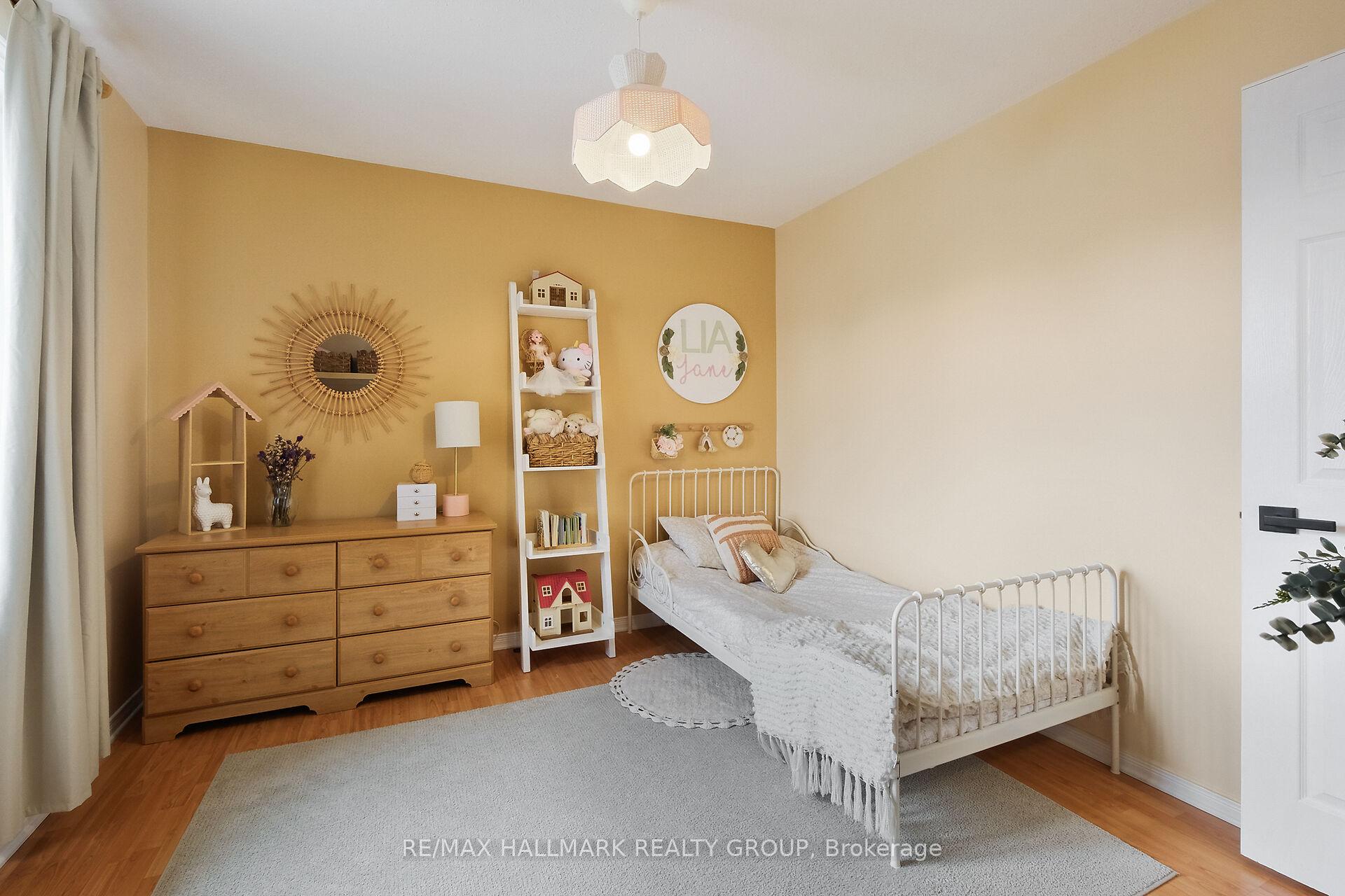 Photo 20 of 35 Willow Glen Drive, Ottawa, Kanata - Bridlewood — HOMEH