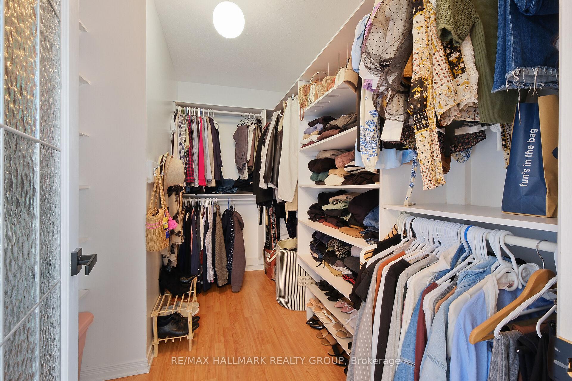 Photo 23 of 35 Willow Glen Drive, Ottawa, Kanata - Bridlewood — HOMEH