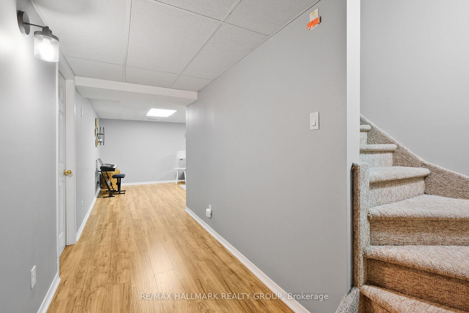 Photo 24 of 35 Willow Glen Drive, Ottawa, Kanata - Bridlewood — HOMEH