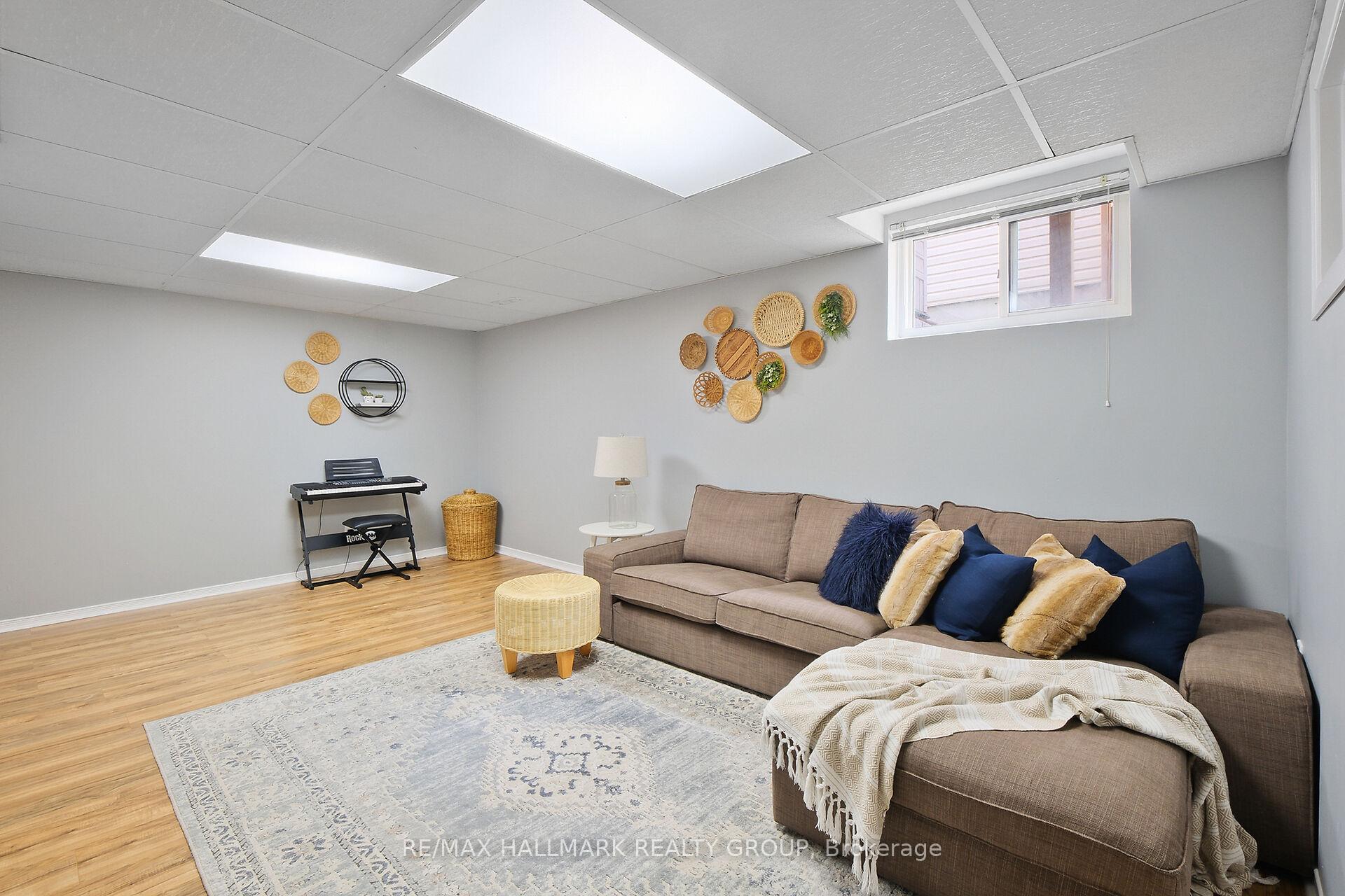 Photo 25 of 35 Willow Glen Drive, Ottawa, Kanata - Bridlewood — HOMEH