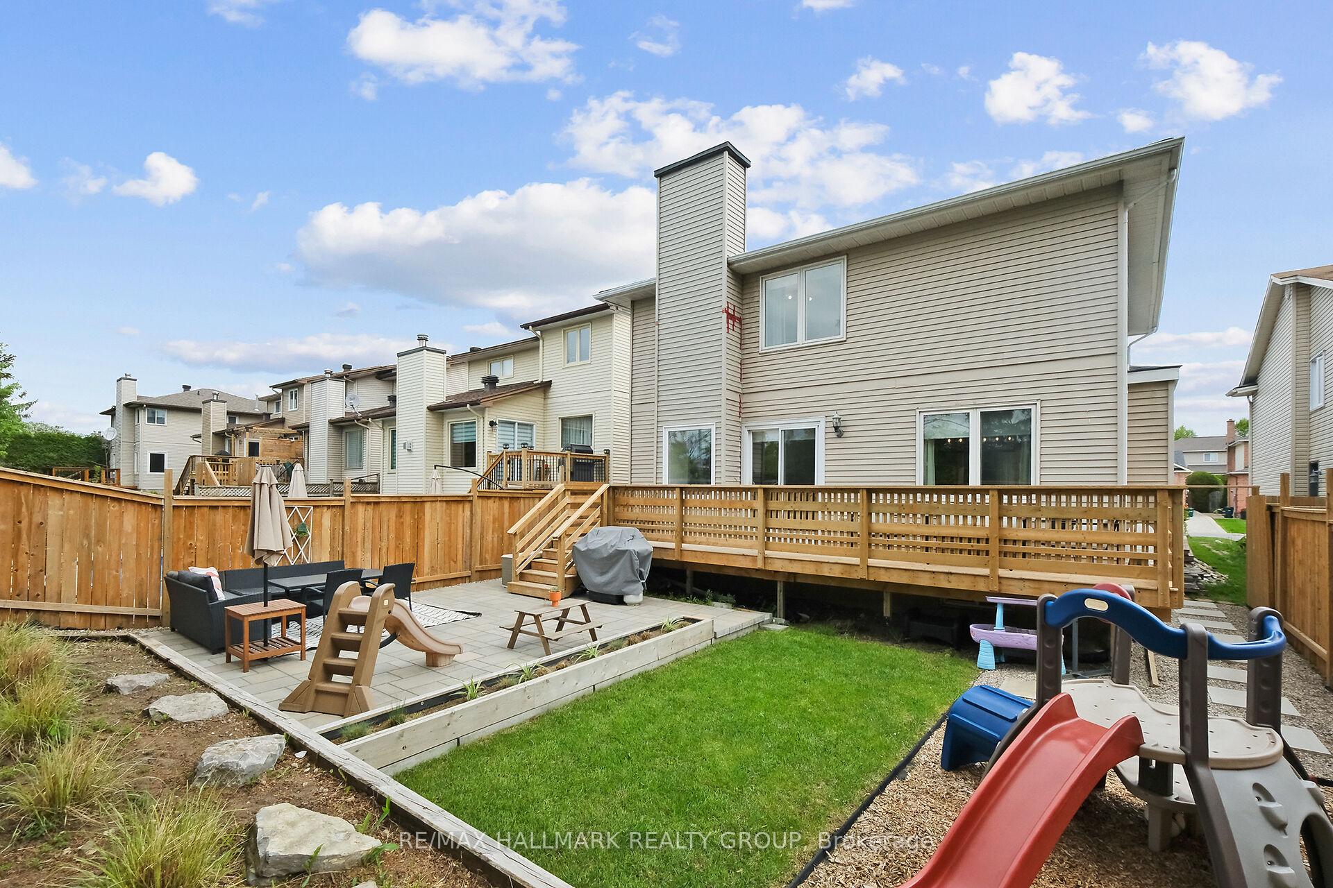 Photo 28 of 35 Willow Glen Drive, Ottawa, Kanata - Bridlewood — HOMEH