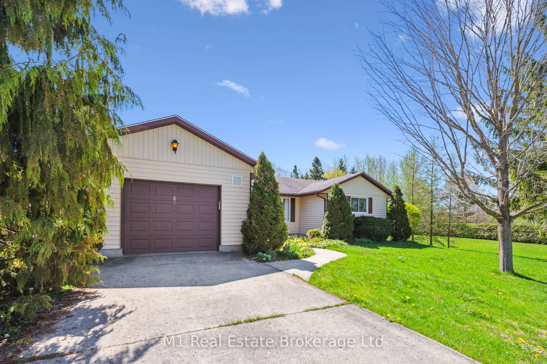 Photo 3 of 27 Geddes Street W, Minto — HOMEH