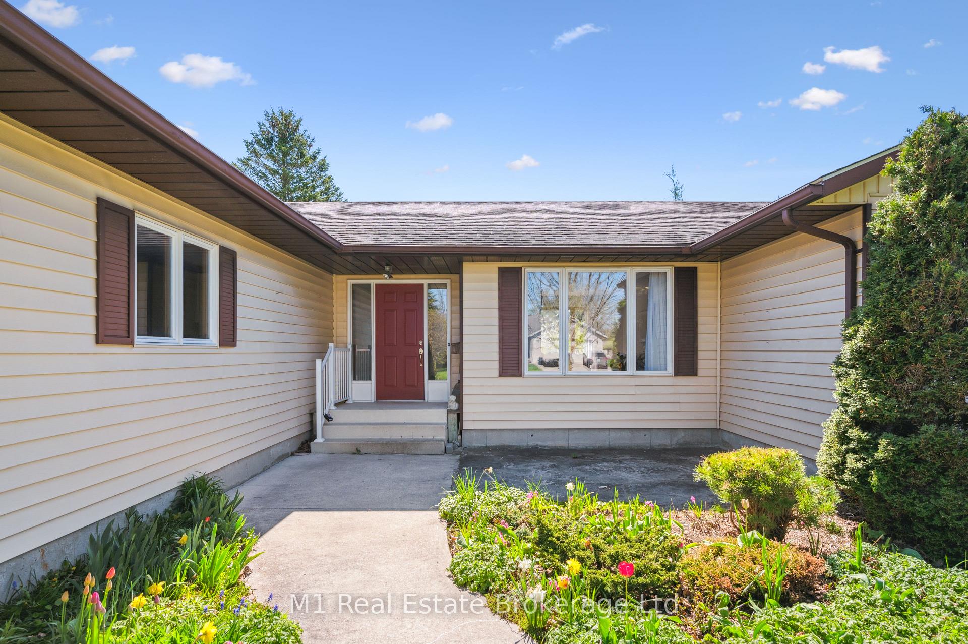 Photo 4 of 27 Geddes Street W, Minto — HOMEH