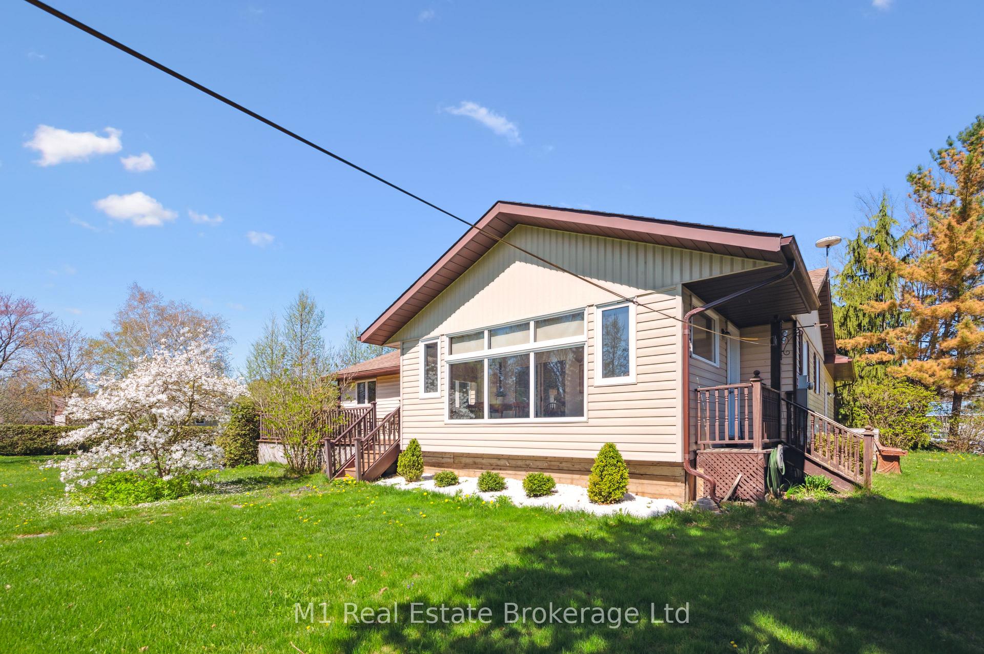 Photo 28 of 27 Geddes Street W, Minto — HOMEH