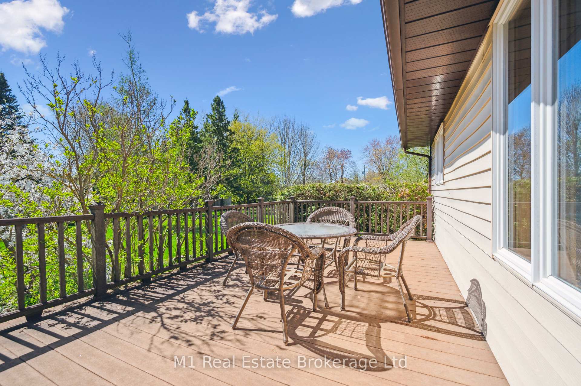Photo 31 of 27 Geddes Street W, Minto — HOMEH