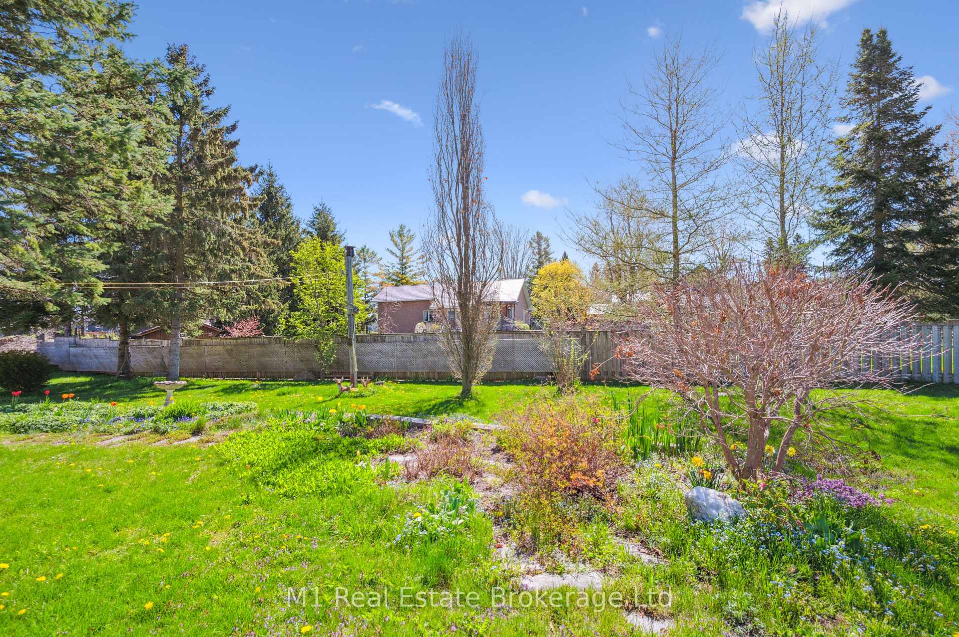Photo 35 of 27 Geddes Street W, Minto — HOMEH