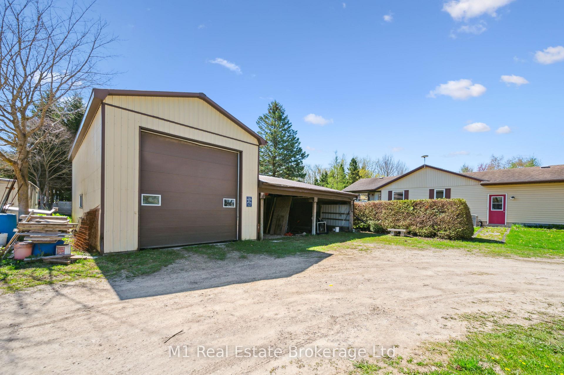 Photo 38 of 27 Geddes Street W, Minto — HOMEH