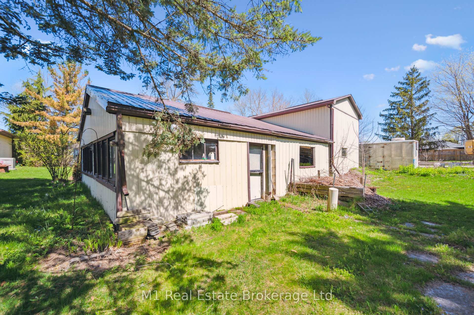 Photo 41 of 27 Geddes Street W, Minto — HOMEH