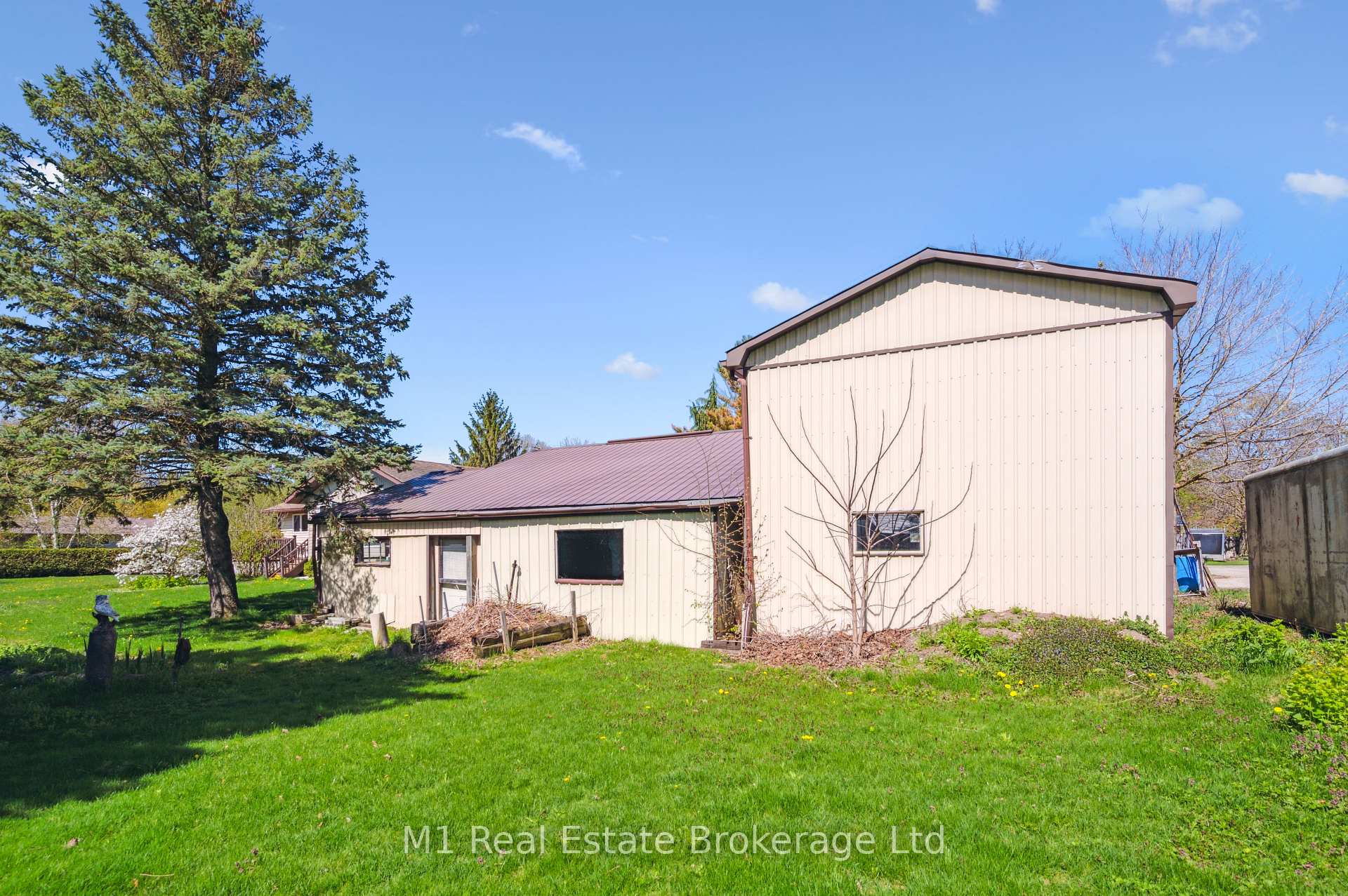 Photo 42 of 27 Geddes Street W, Minto — HOMEH