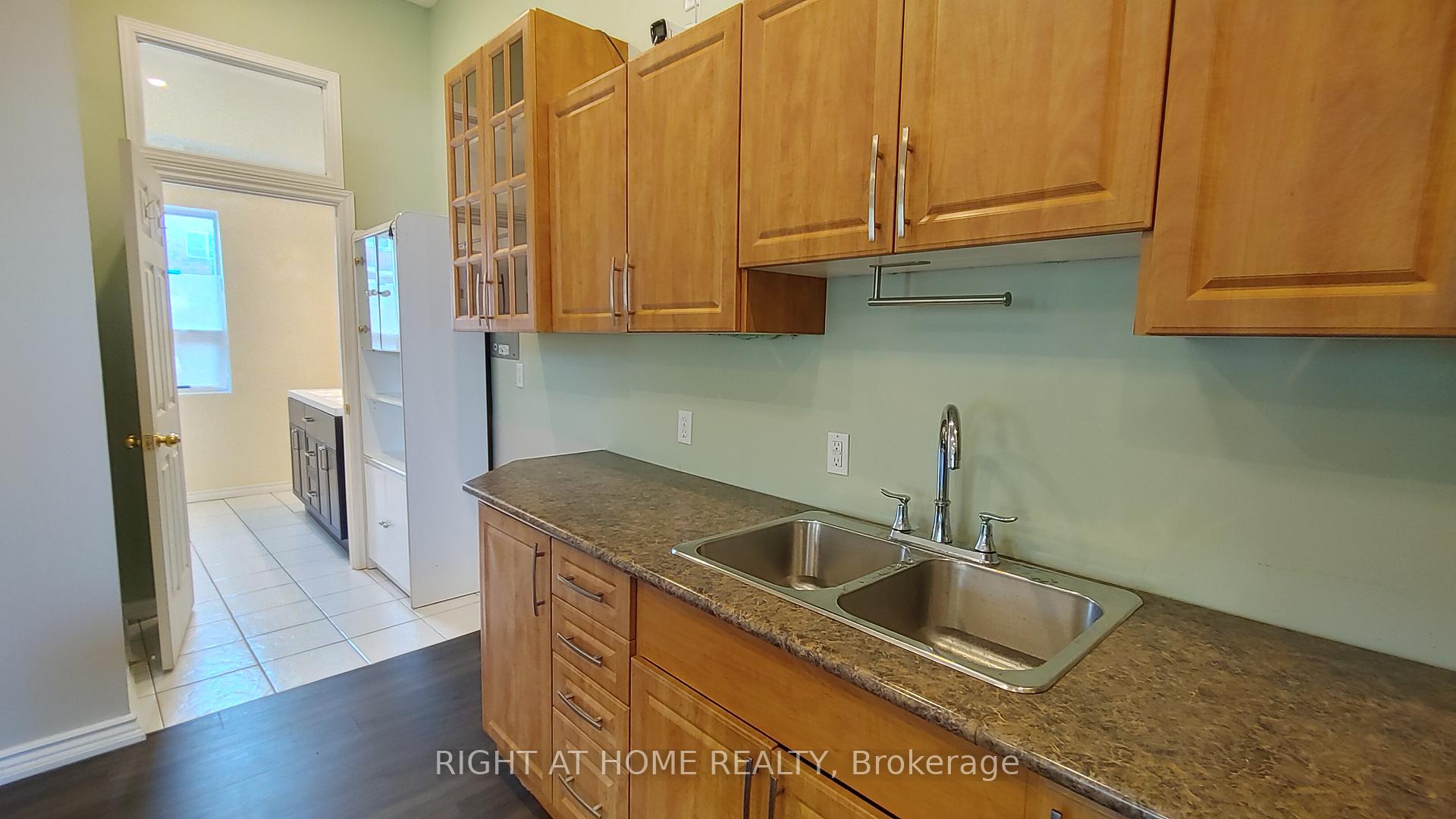 Photo 6 of Unit 2A, 334 Upper Ottawa Street, Hamilton, Sunninghill — HOMEH