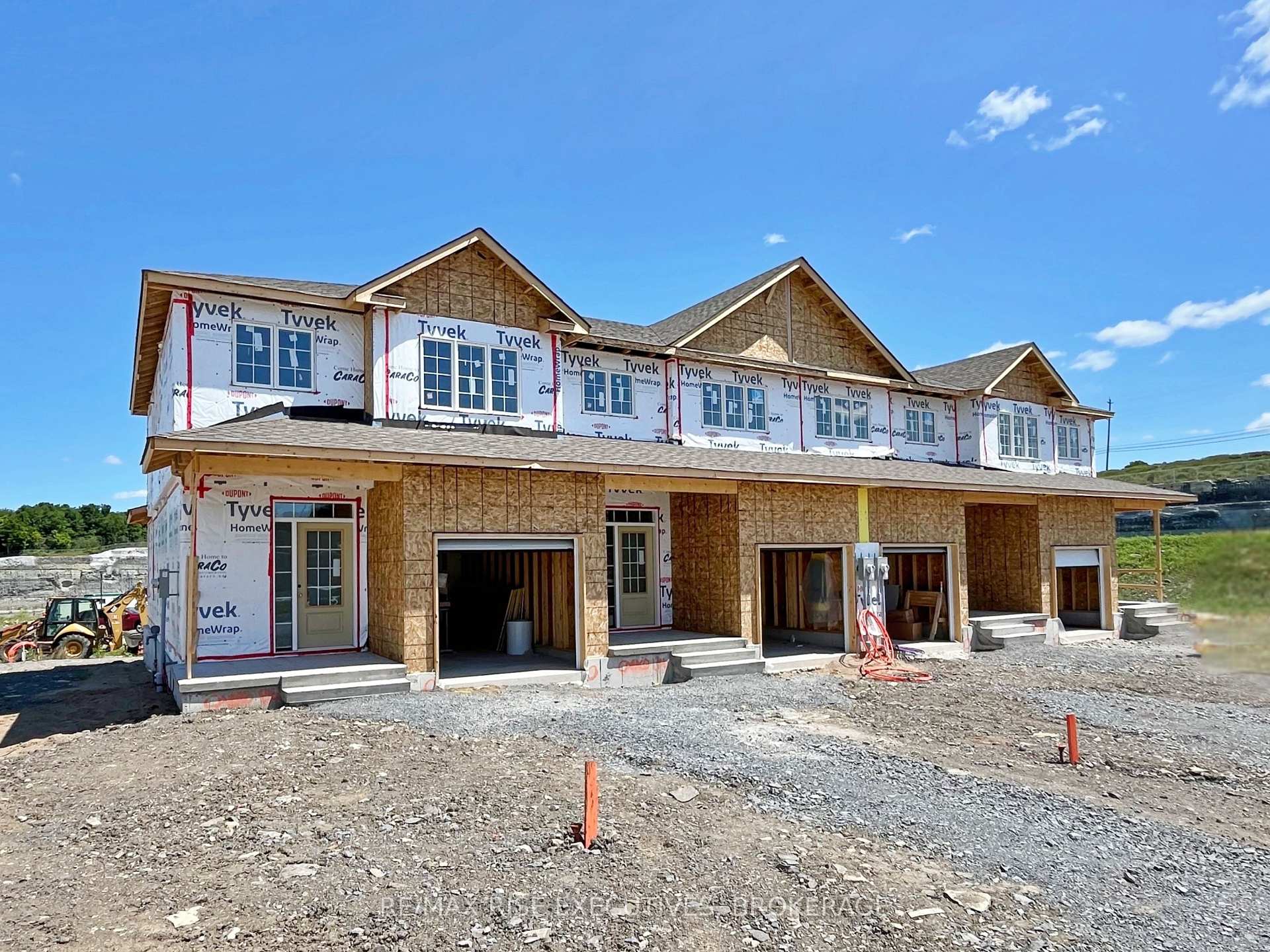 Photo 1 of 230 Dockside Drive, Kingston, Kingston East (Incl Barret Crt) — HOMEH