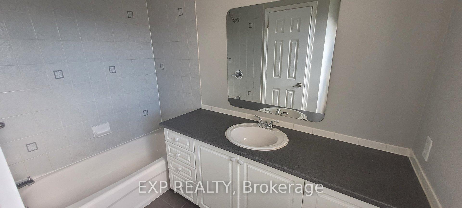 Photo 11 of 375 Hillsboro, Ottawa, Kanata - Emerald Meadows/Trailwest — HOMEH