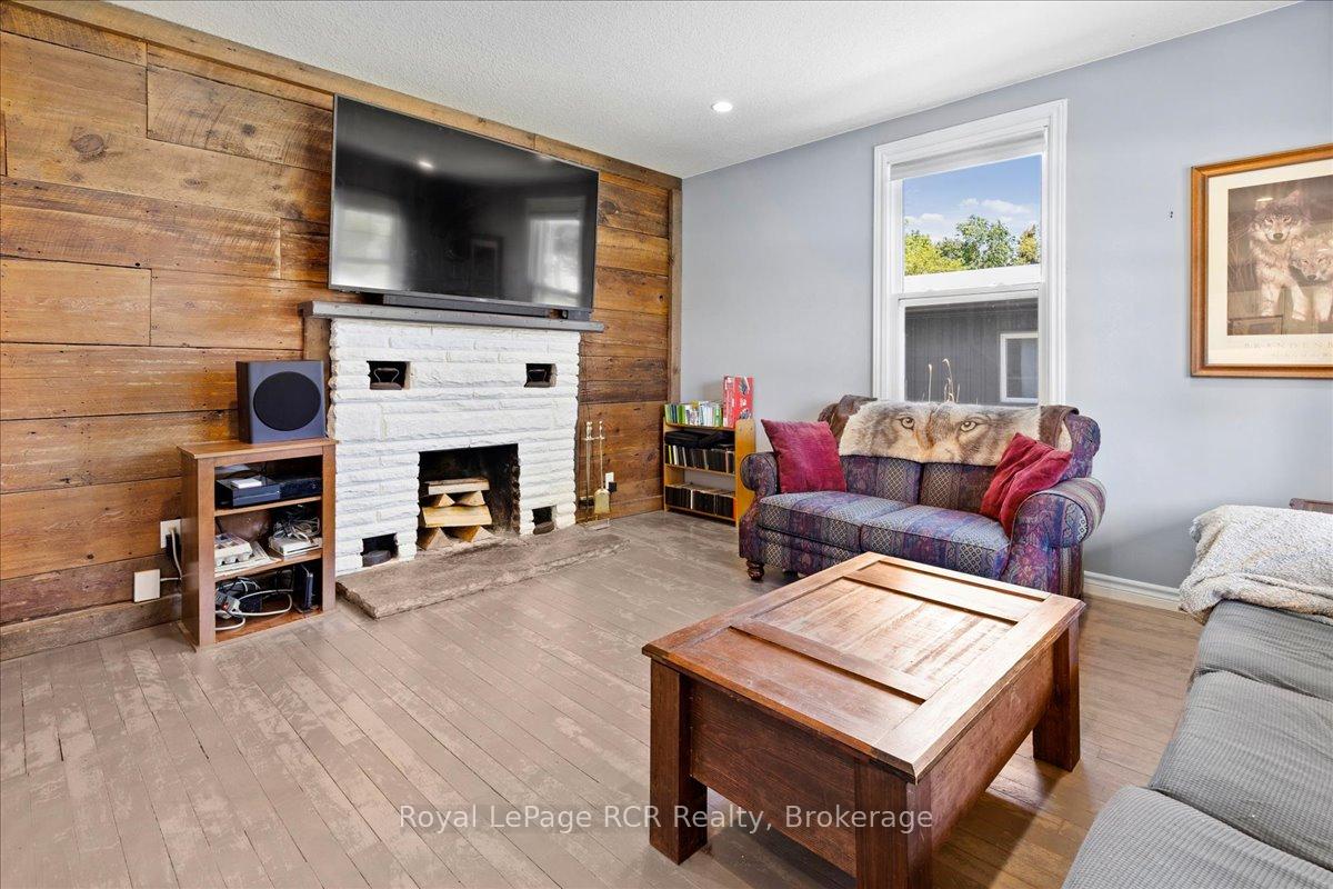 Photo 8 of 33 Mill Street, Minto — HOMEH