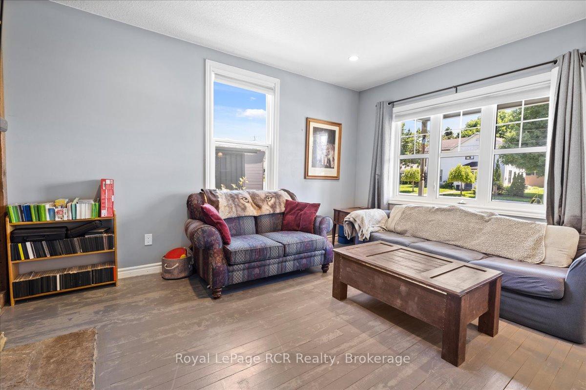 Photo 9 of 33 Mill Street, Minto — HOMEH