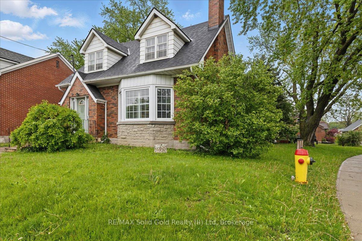 Photo 3 of 243 Sydney Street S, Kitchener — HOMEH