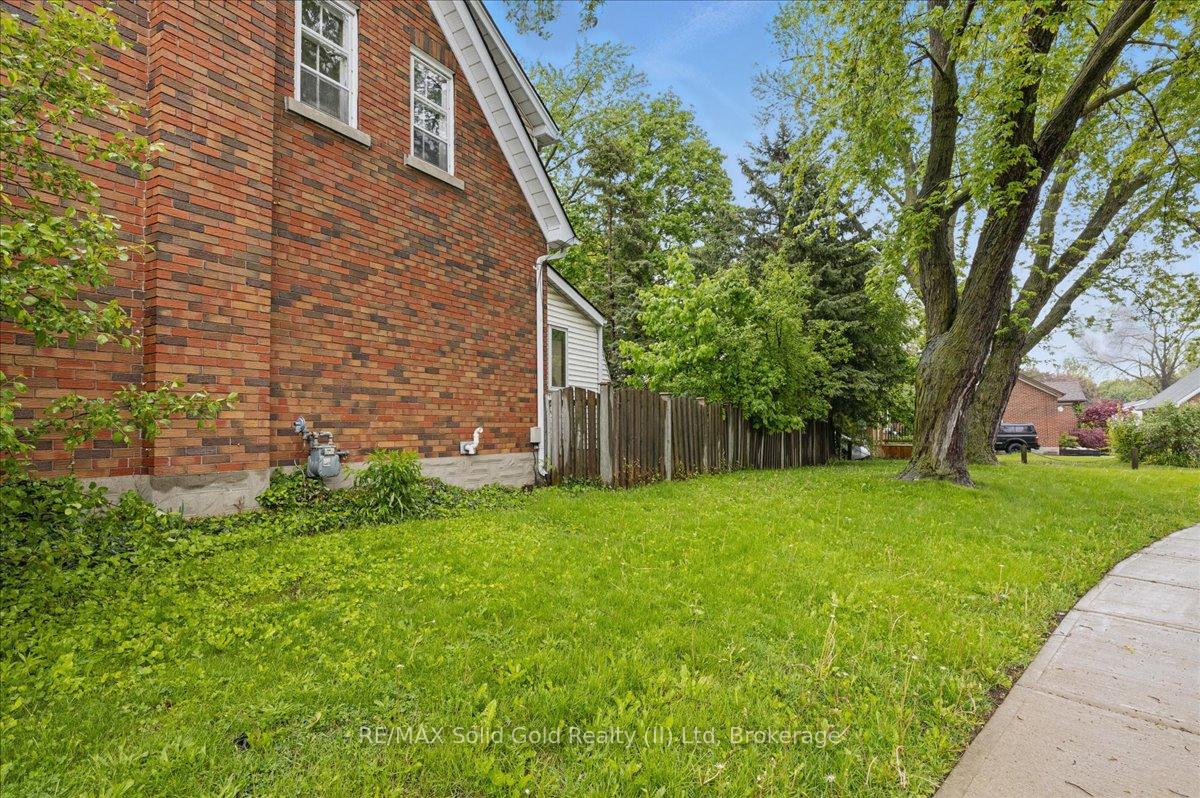 Photo 4 of 243 Sydney Street S, Kitchener — HOMEH