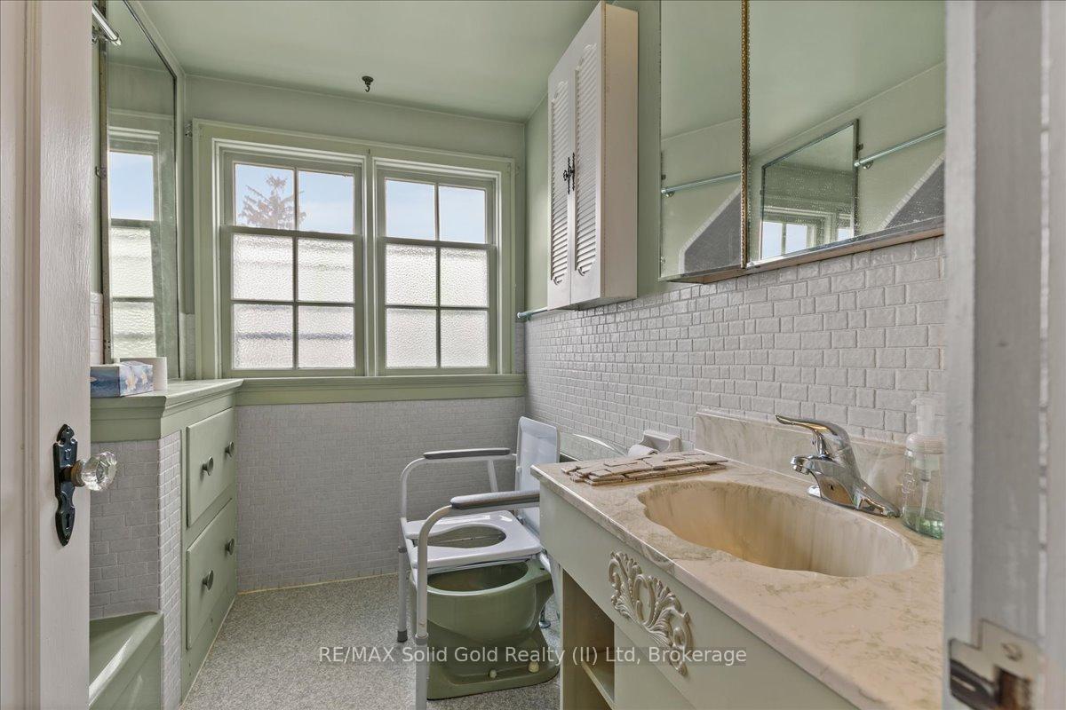 Photo 11 of 243 Sydney Street S, Kitchener — HOMEH