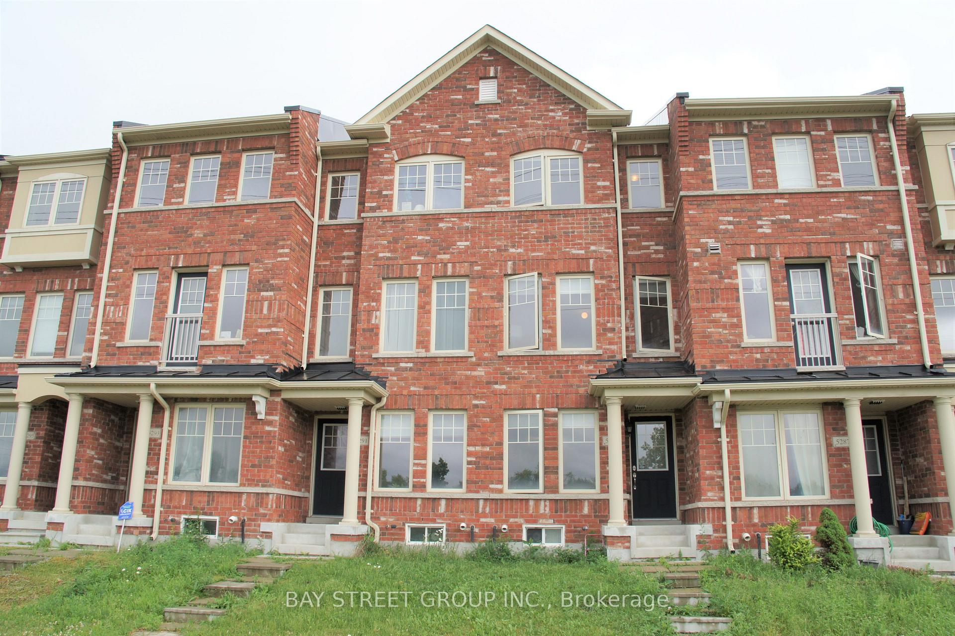 Photo 2 of 5289 Major Mackenzie Drive E, Markham, Berczy — HOMEH