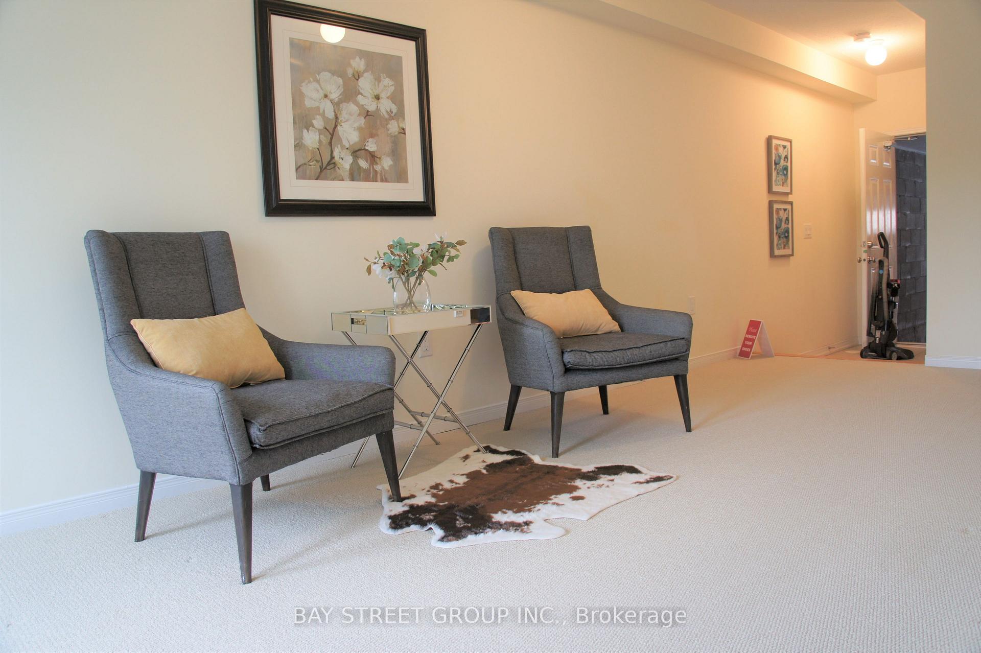 Photo 4 of 5289 Major Mackenzie Drive E, Markham, Berczy — HOMEH