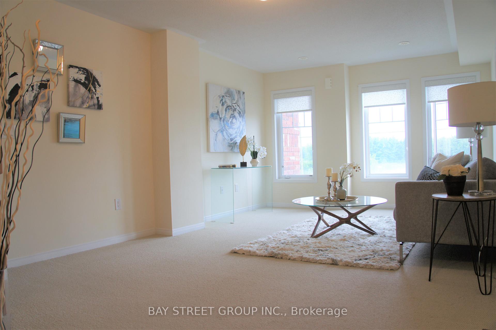 Photo 5 of 5289 Major Mackenzie Drive E, Markham, Berczy — HOMEH