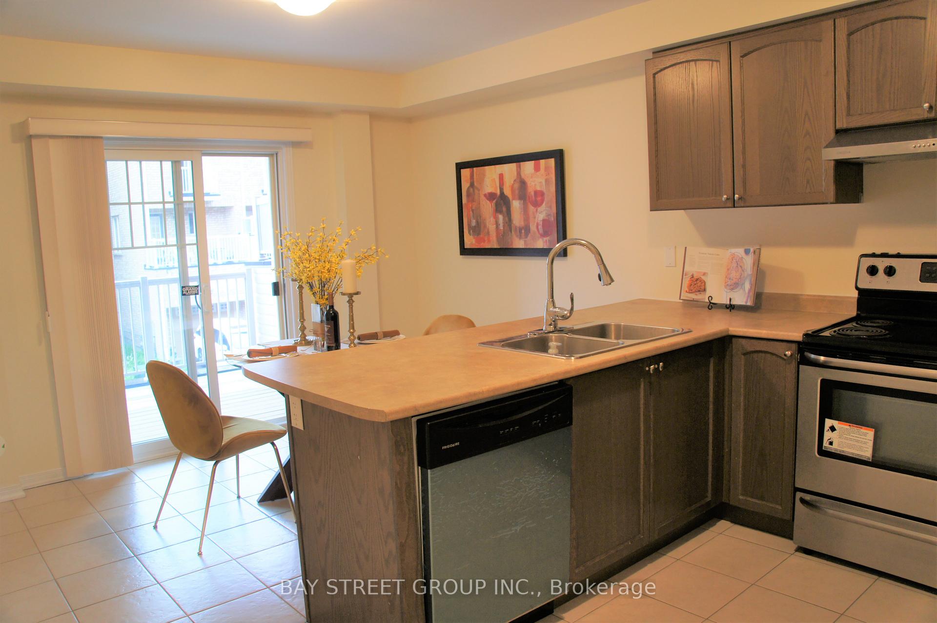 Photo 9 of 5289 Major Mackenzie Drive E, Markham, Berczy — HOMEH
