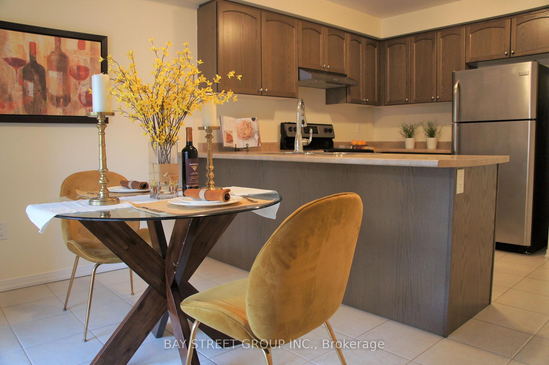 Photo 11 of 5289 Major Mackenzie Drive E, Markham, Berczy — HOMEH
