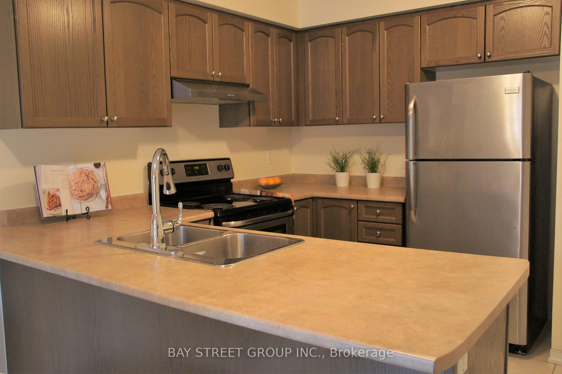 Photo 14 of 5289 Major Mackenzie Drive E, Markham, Berczy — HOMEH