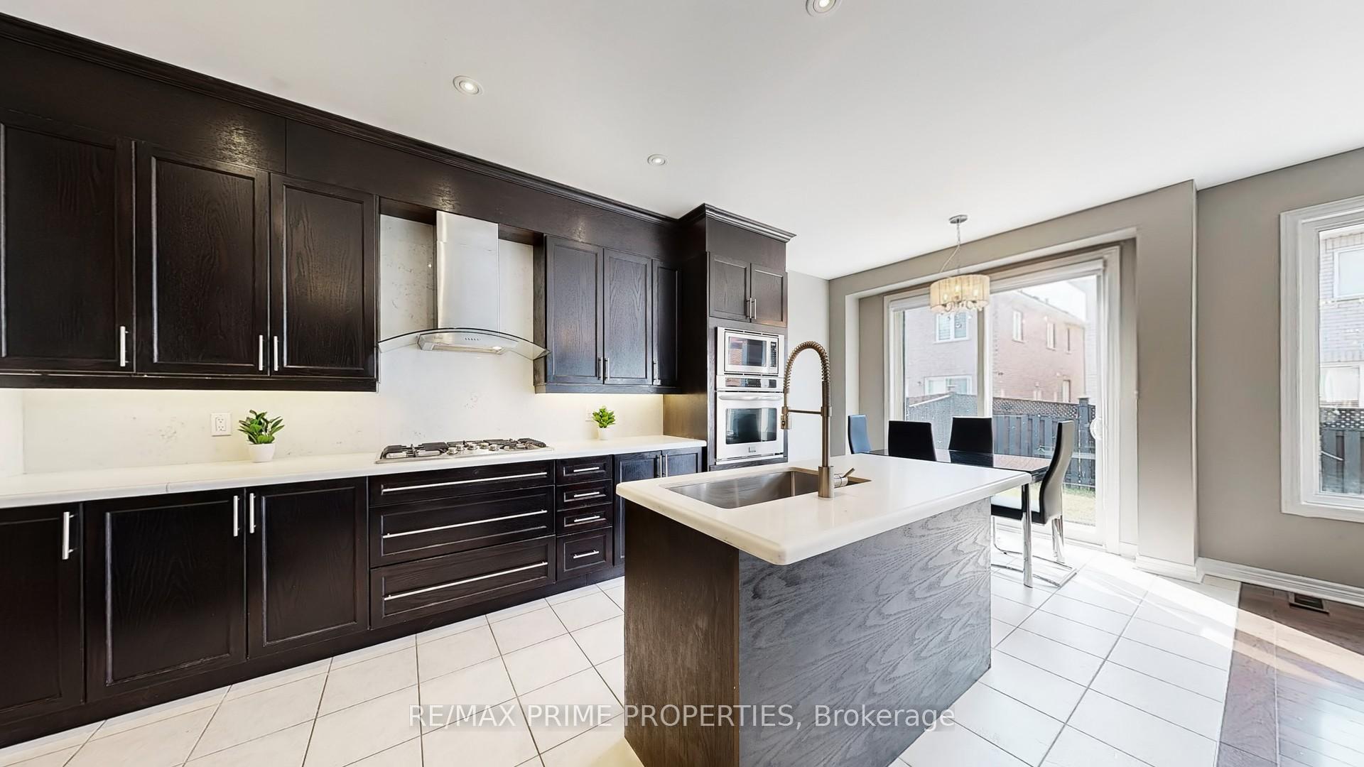 Photo 11 of 13 Lundy Drive, Markham, Box Grove — HOMEH