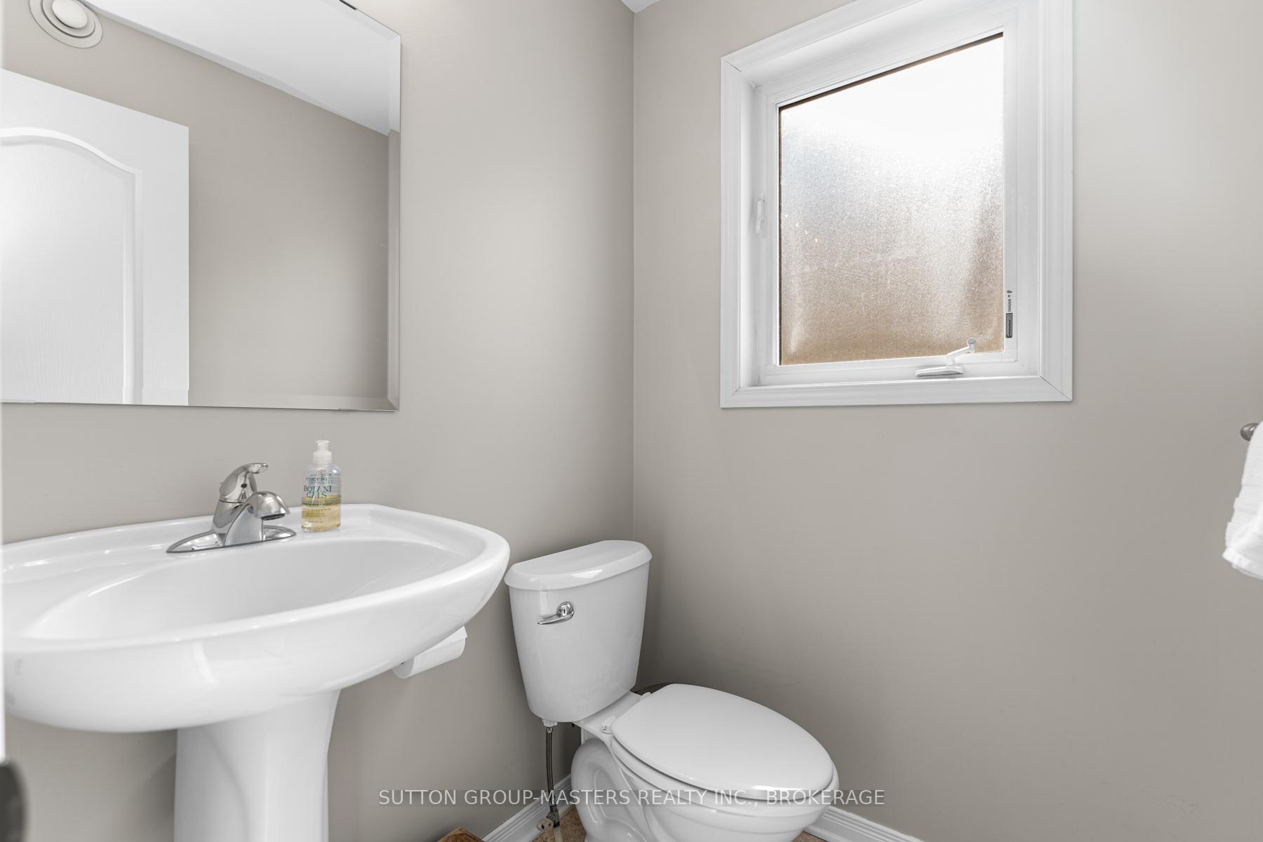Photo 7 of 1512 Crimson Crescent, Kingston, City Northwest — HOMEH