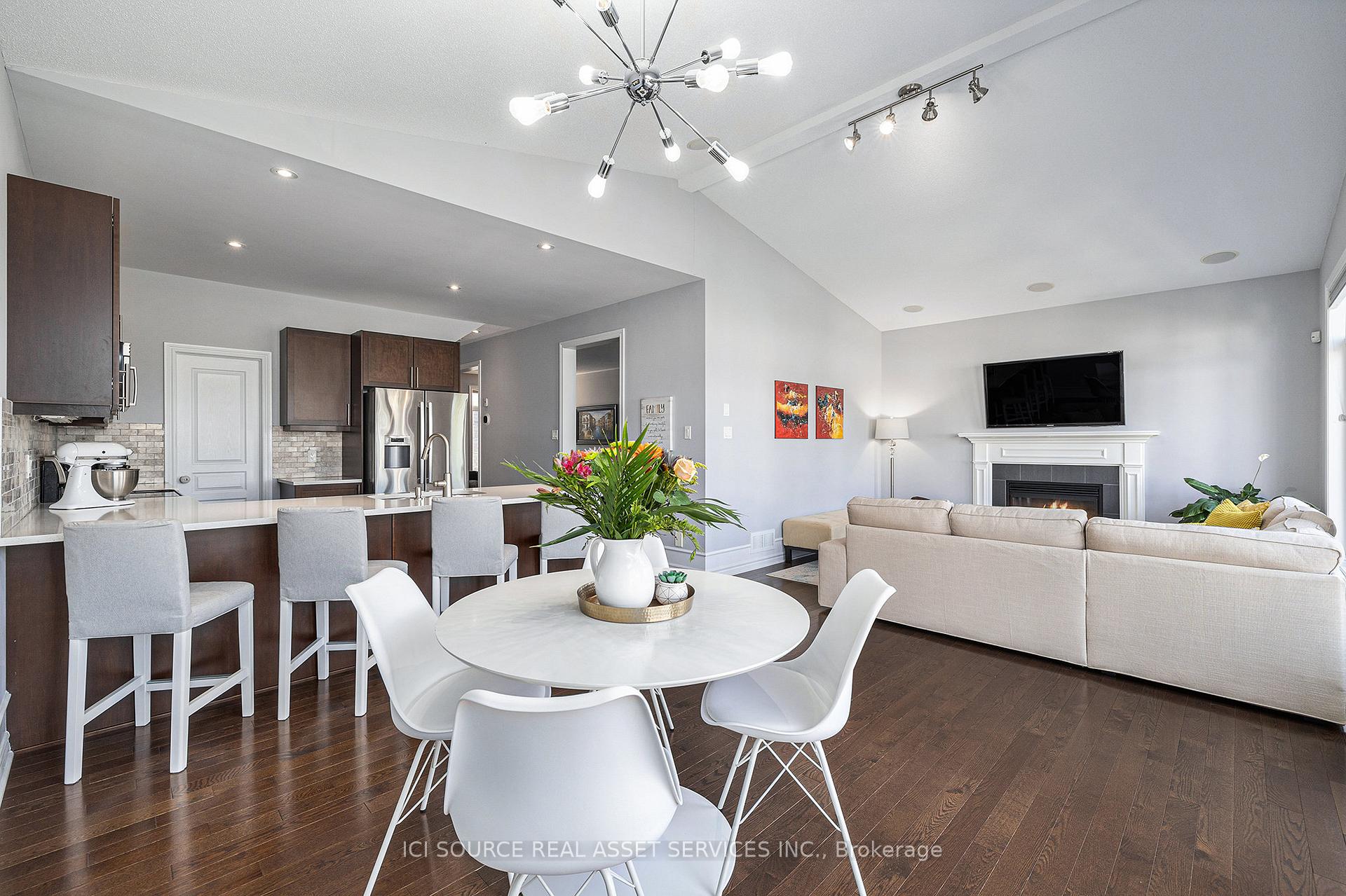 Photo 5 of 237 Bridgestone Drive, Ottawa, Kanata - Bridlewood — HOMEH