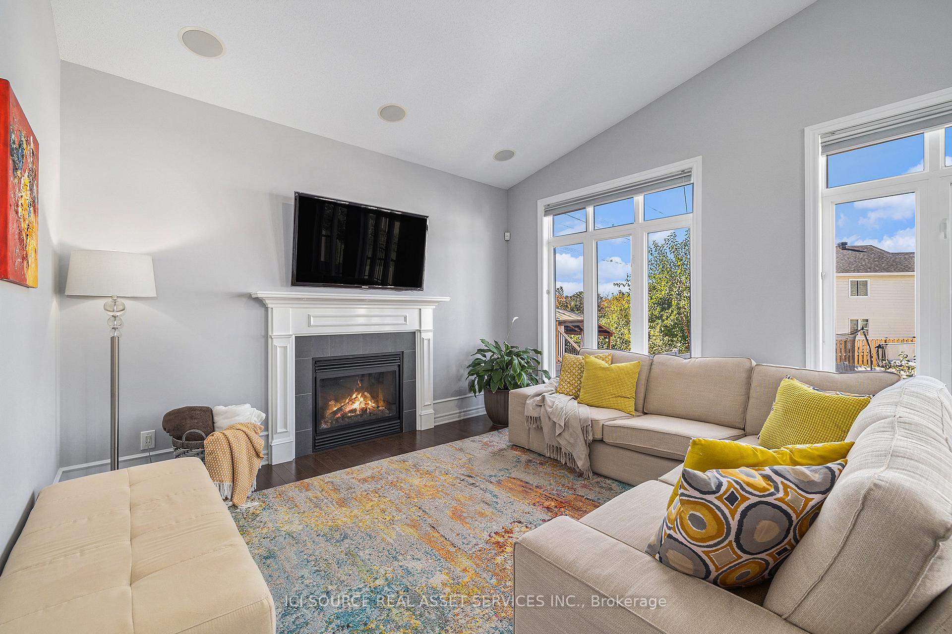 Photo 6 of 237 Bridgestone Drive, Ottawa, Kanata - Bridlewood — HOMEH