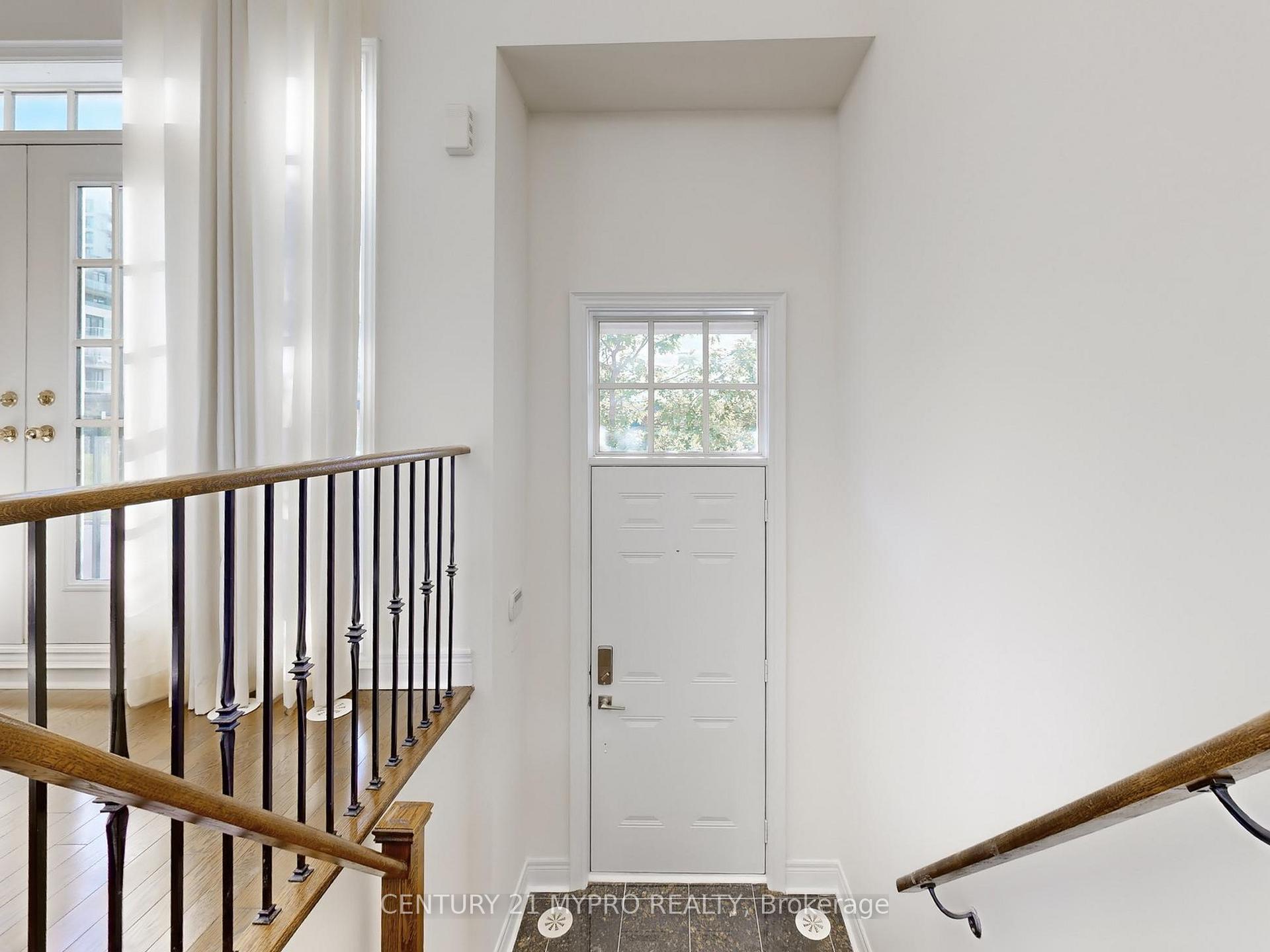 Photo 4 of 35 Rouge Valley Drive, Markham, Unionville — HOMEH