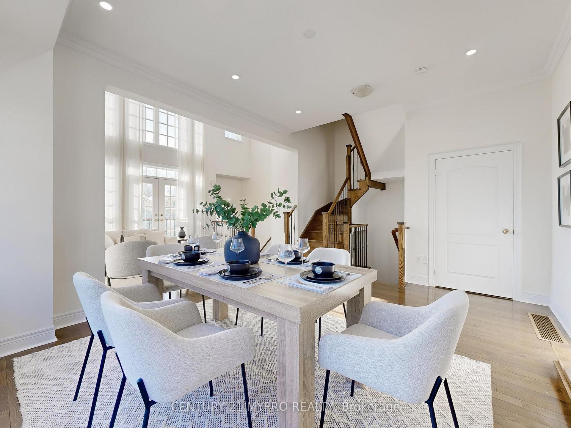 Photo 12 of 35 Rouge Valley Drive, Markham, Unionville — HOMEH