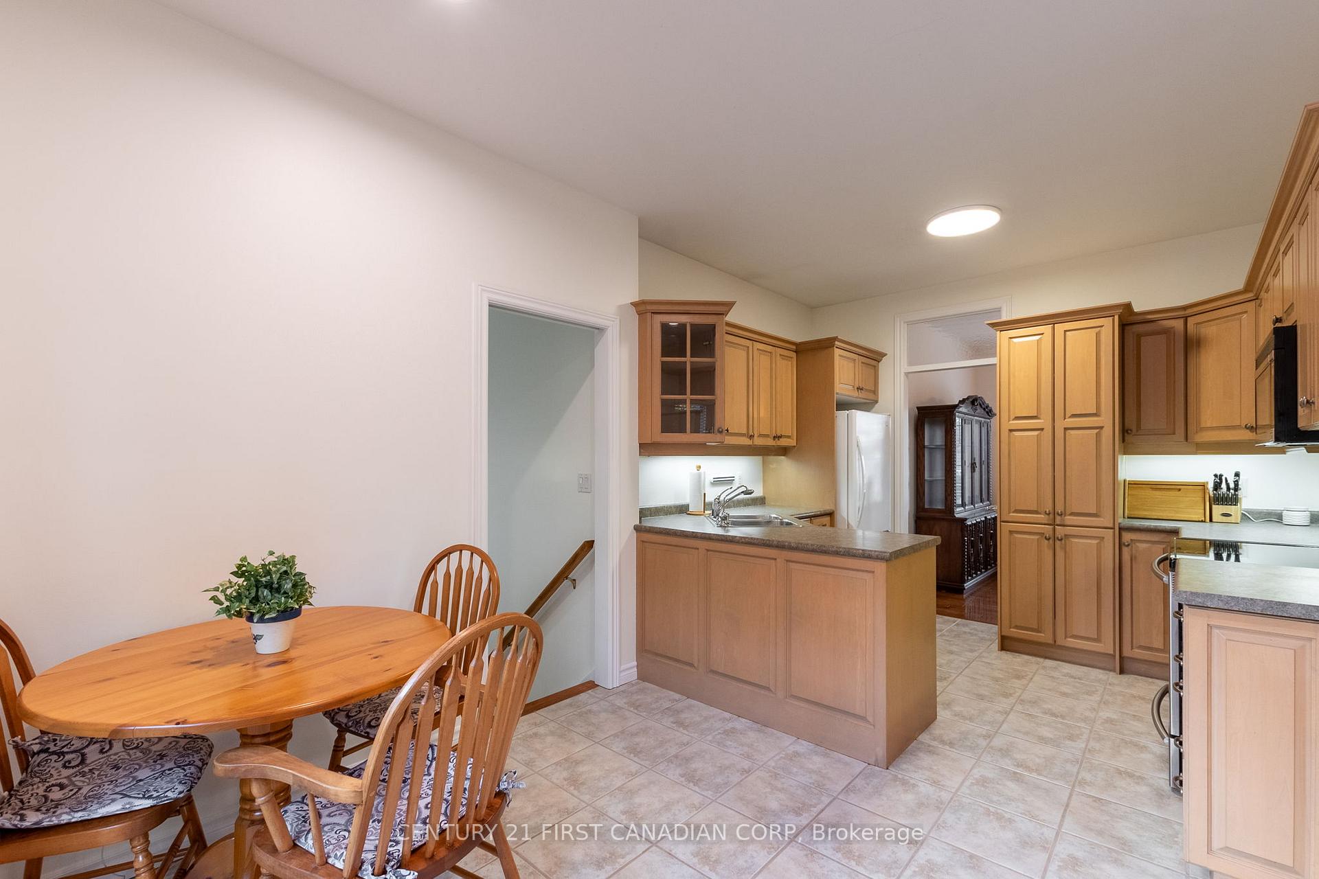 Photo 11 of 109 Princess Avenue, Middlesex Centre, Komoka — HOMEH