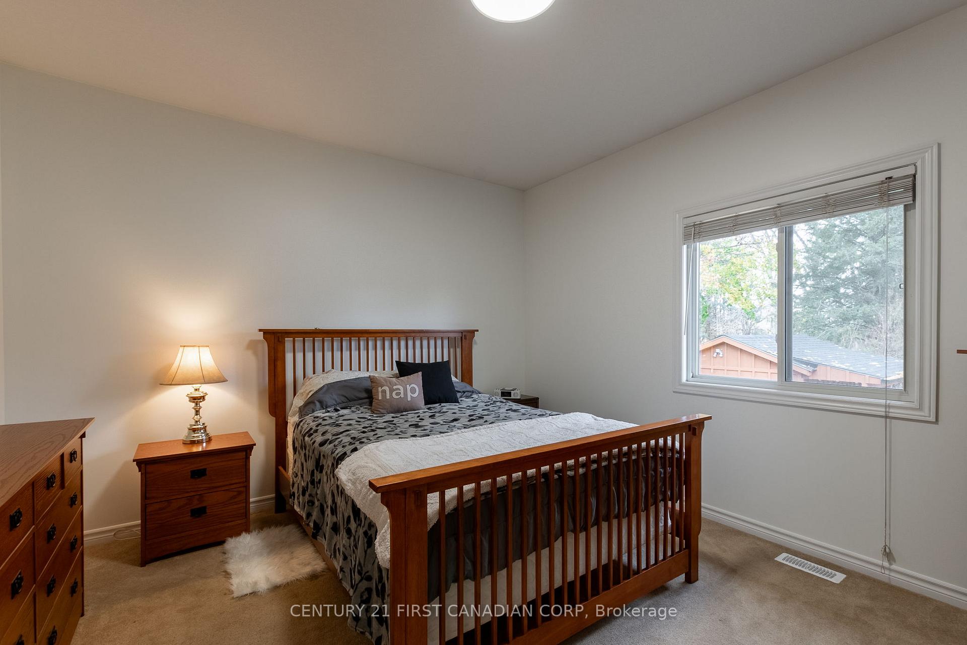 Photo 16 of 109 Princess Avenue, Middlesex Centre, Komoka — HOMEH
