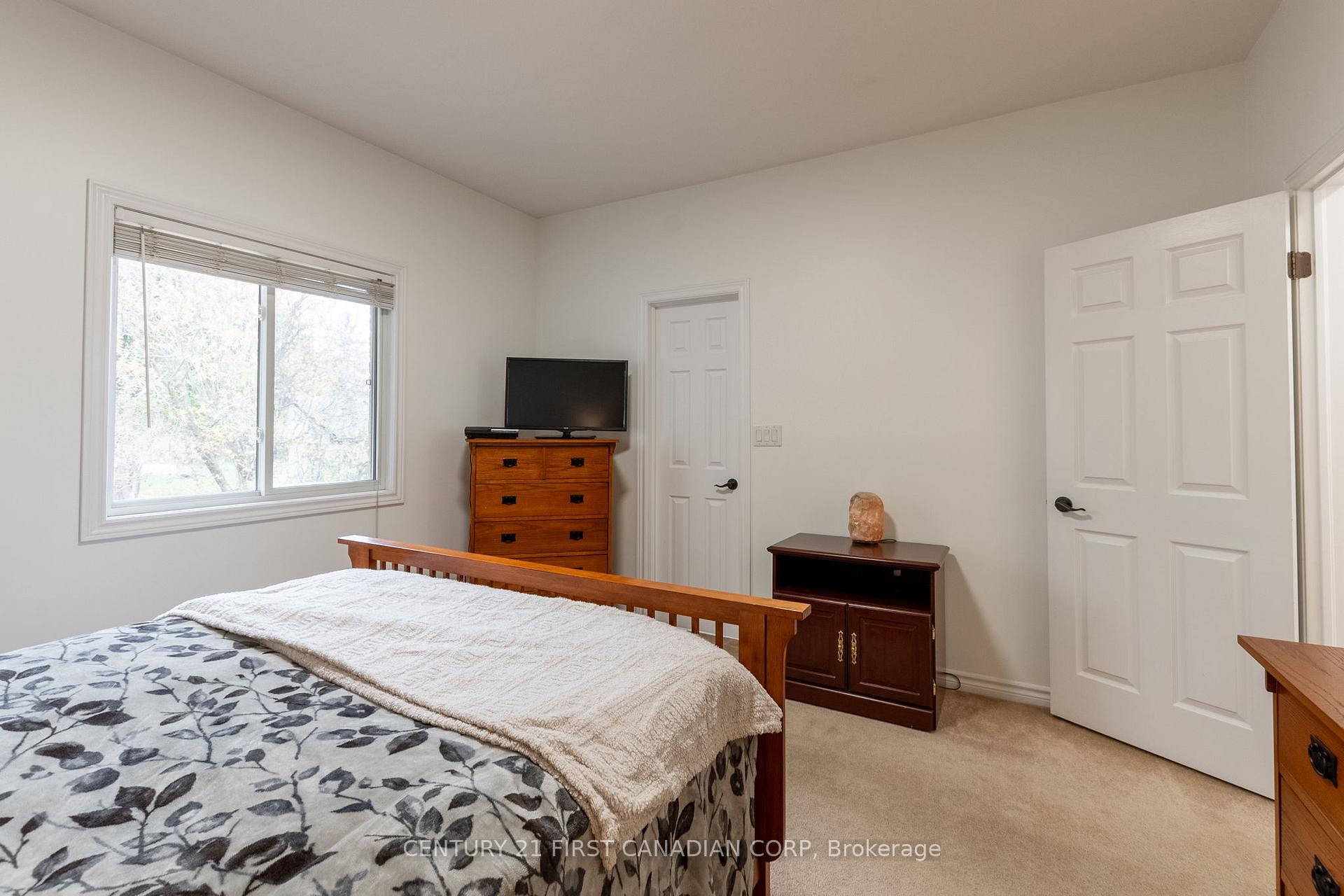 Photo 17 of 109 Princess Avenue, Middlesex Centre, Komoka — HOMEH